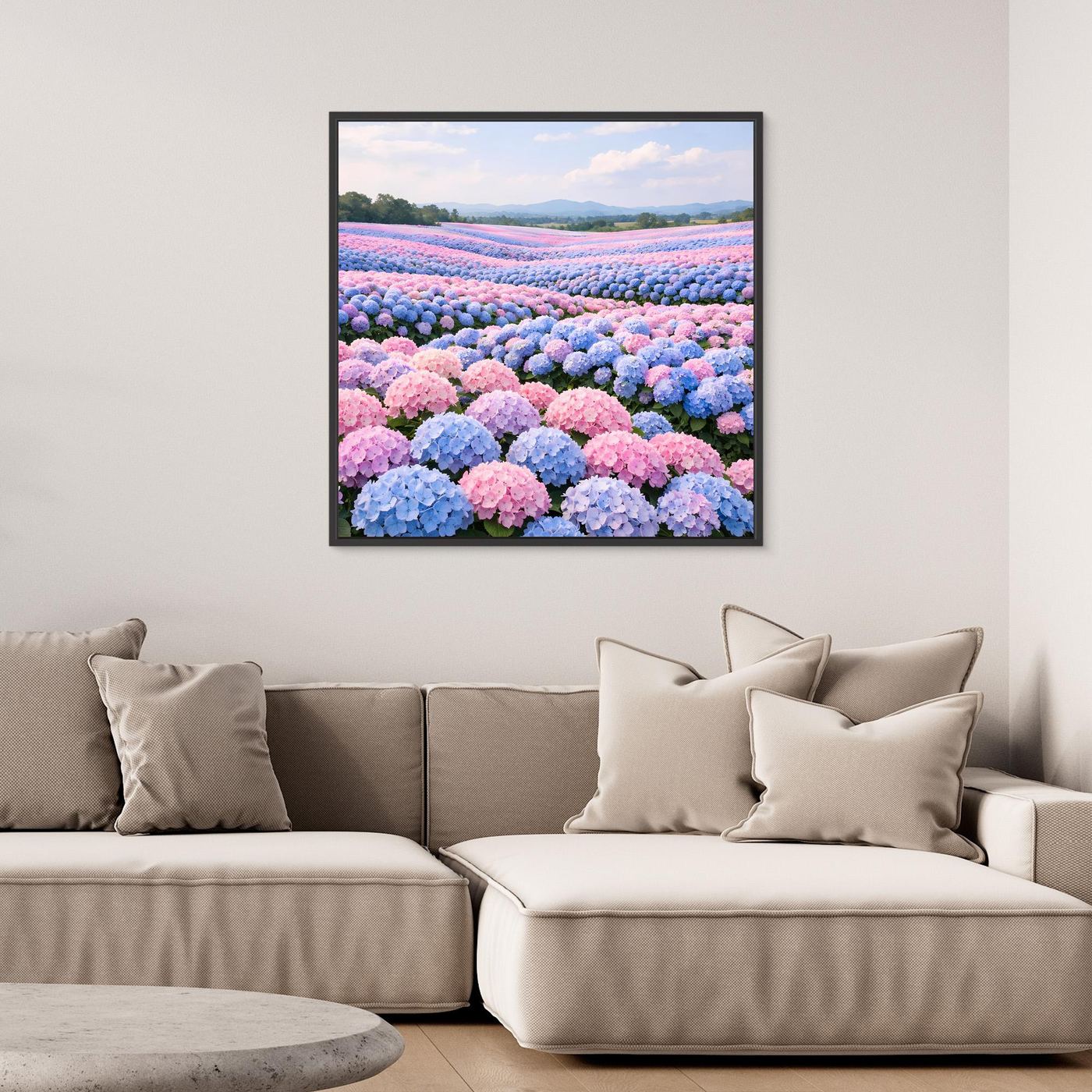 Leinwandbild mit Hortensienfeld in Pastellrosa und Hellblau, schwarz gerahmt