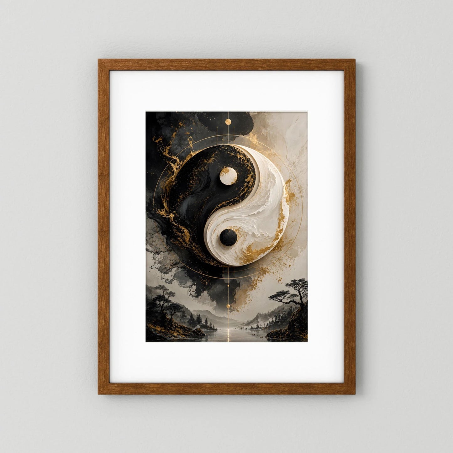 Yin-Yang-Poster Hochformat in dunklem Holzarahmen, Schwarz, Weiß und Gold