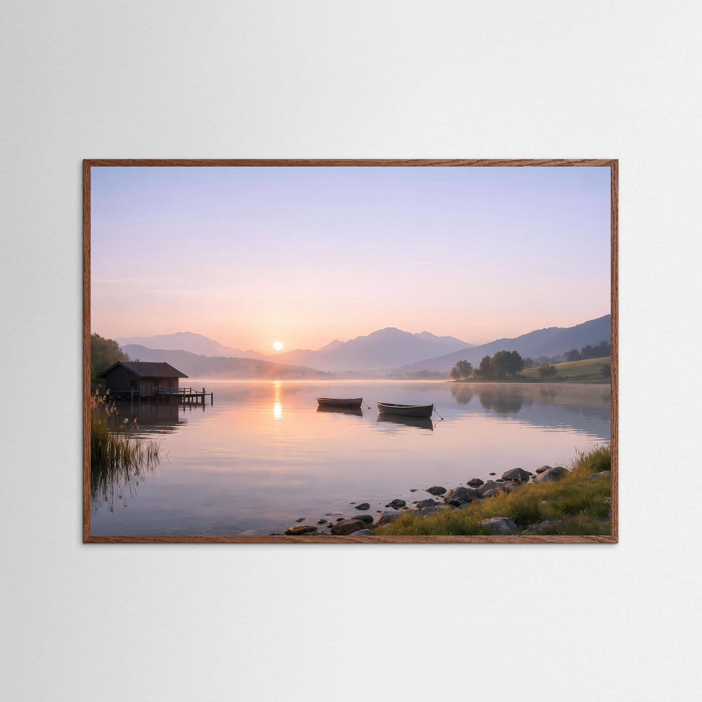 Sanfter Sonnenaufgang am Steg | Boote & See Panorama Poster Querformat