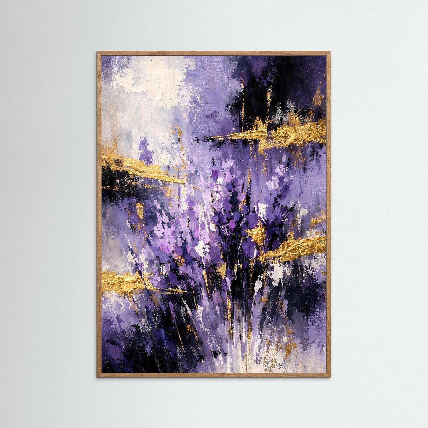 Gerahmtes abstraktes Kunstposter im Hochformat mit Violett-, Gold- und Weißverläufen