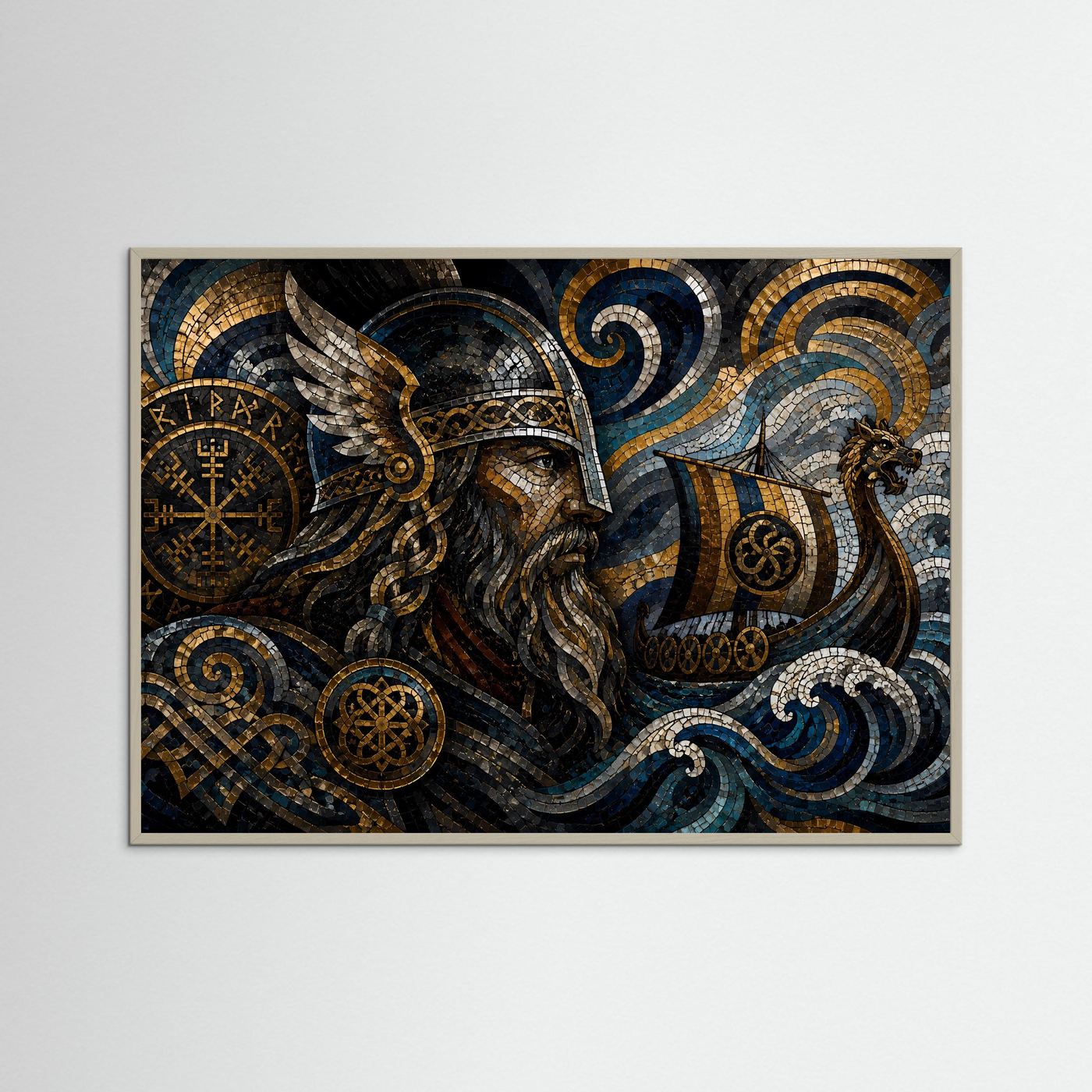 Wikinger-Poster im Querformat mit behelmtem Krieger, Runen und Langboot, grauer Holzrahmen