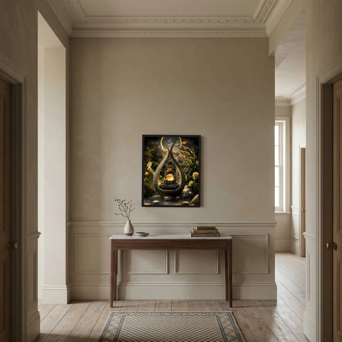 Gerahmtes Buddha-Kunstposter im Flur: meditierende Figur mit goldener Lichtkugel, dunkel.