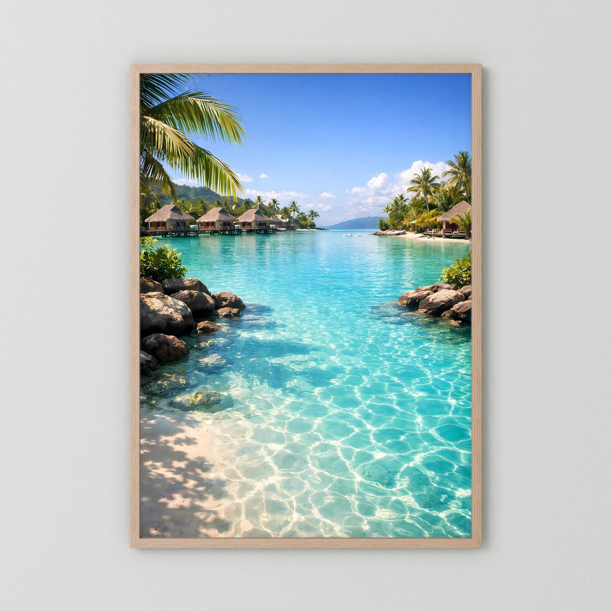 Hochformat-Wandbild mit hellem Holzrahmen und türkisfarbenem Meer
