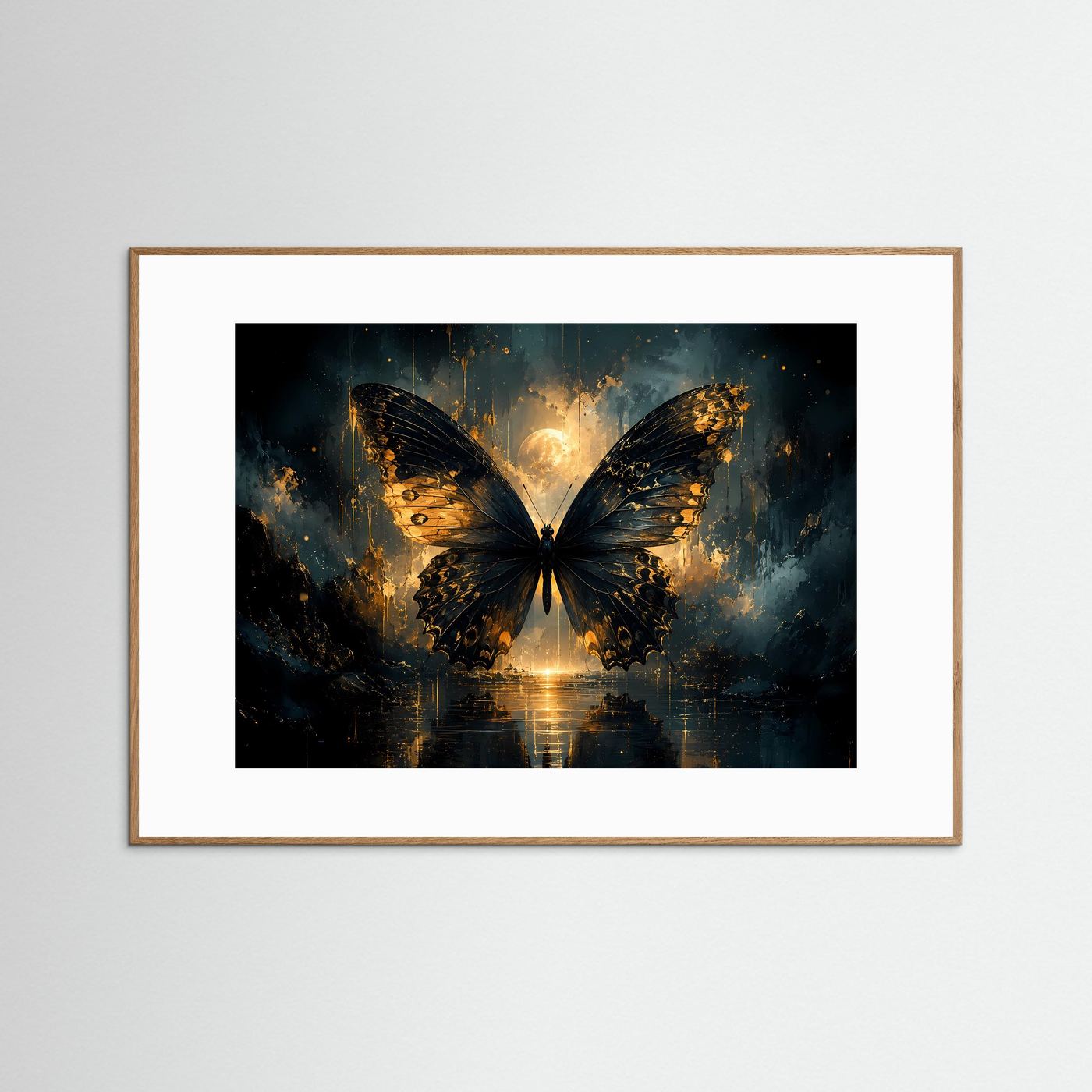 Schmetterlings-Wandposter im braunen Holzrahmen mit goldener Butterfly-Fantasy-Grafik