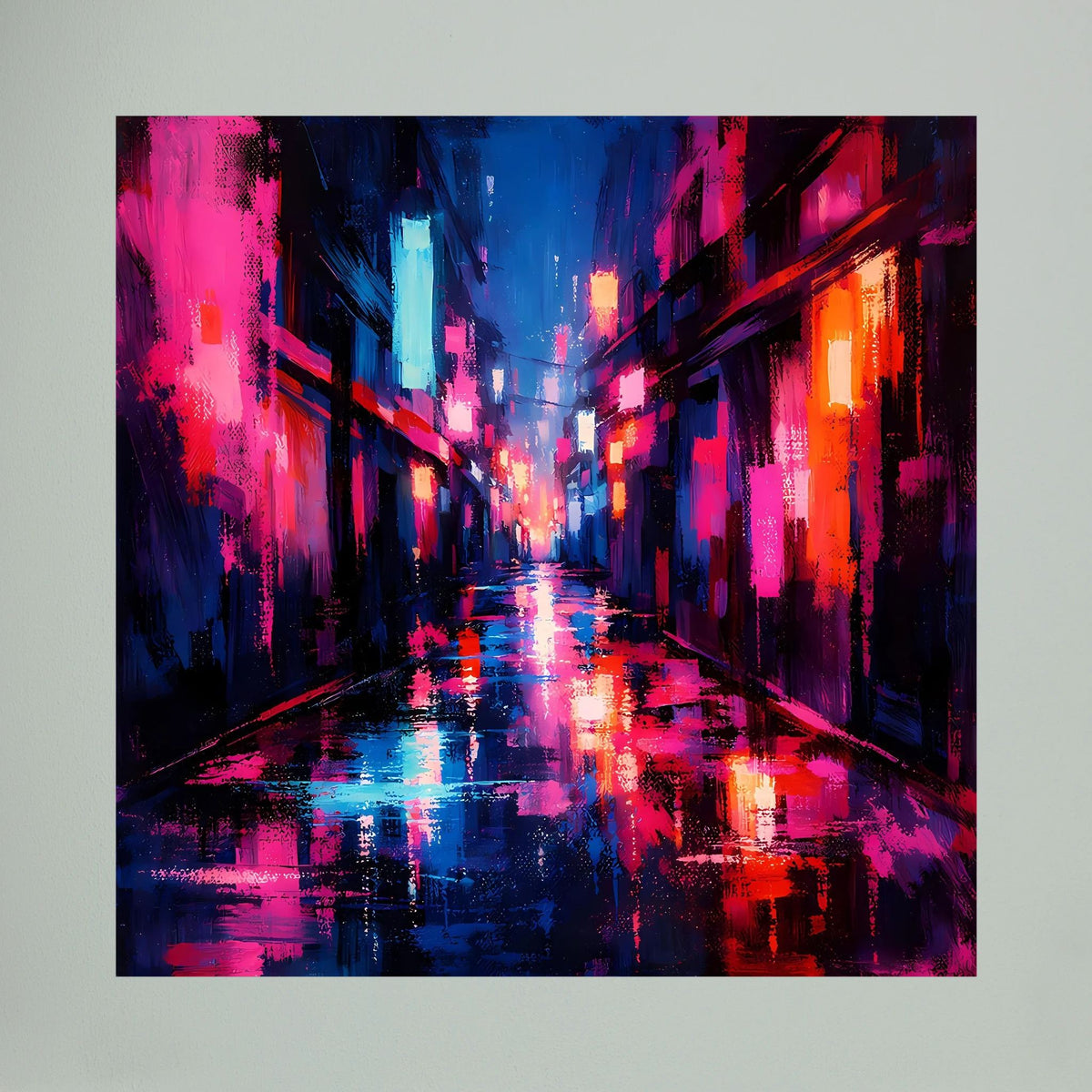 Nahansicht Neon-Wandbild: regennasse Straße einer Cyberpunk-Gasse mit kräftigen Pink-, Blau- und Rottönen
