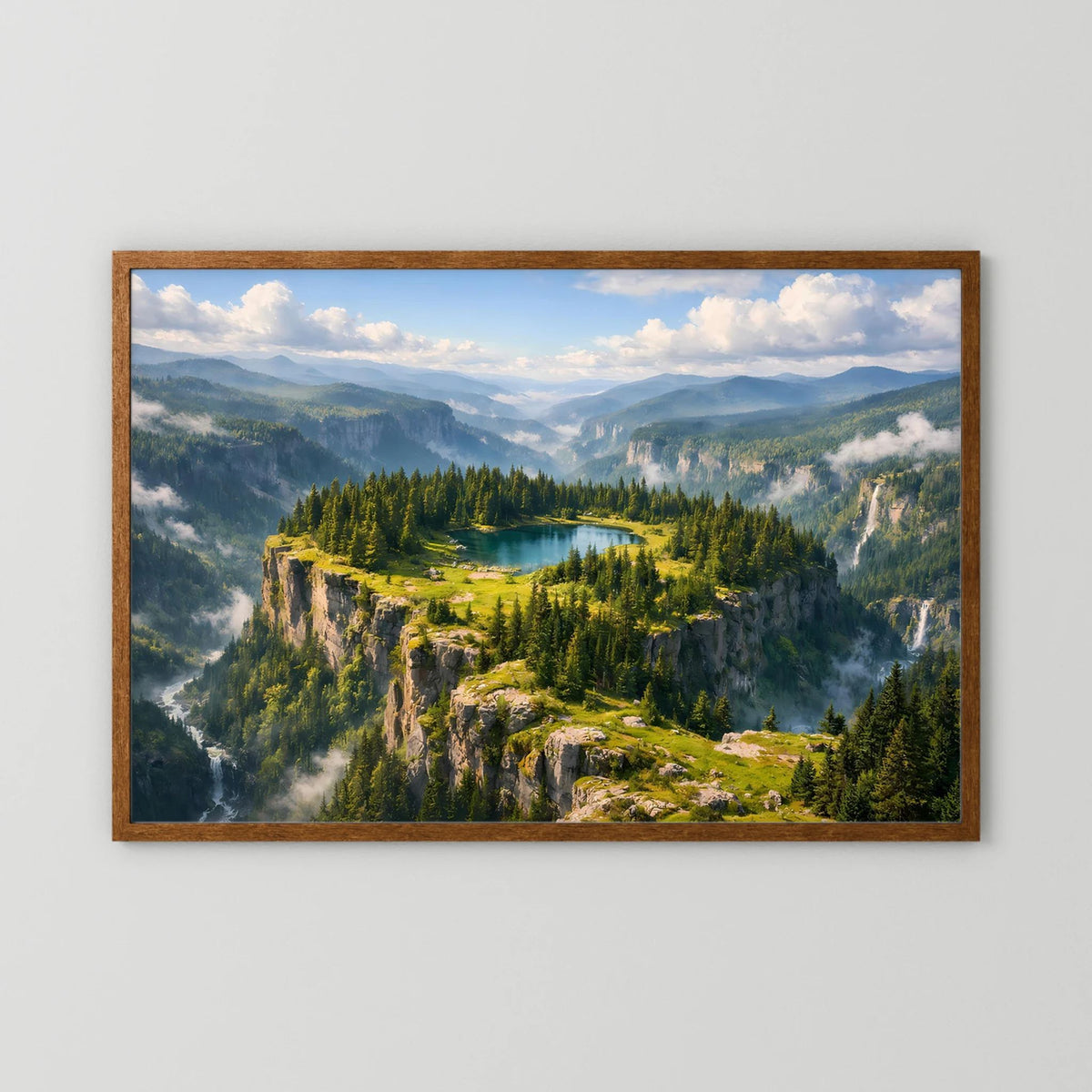 Querformatiges Natur-Wandbild im Holzrahmen (braun): Bergsee auf Felsplateau