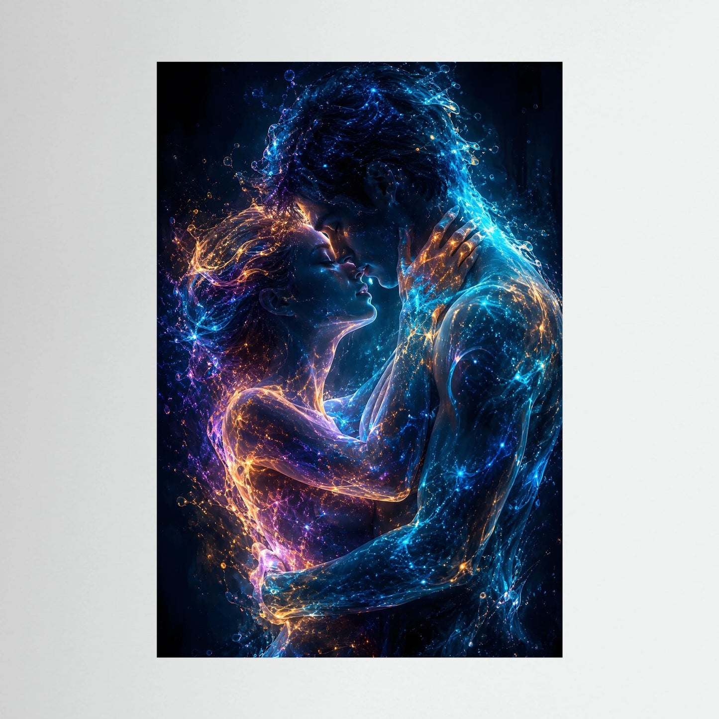 Kunstposter im Hochformat mit leuchtendem Paar in Blau, Violett und Gold