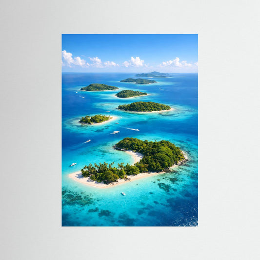 Poster mit türkisblauem Inselmeer und Sandinseln, hochkant