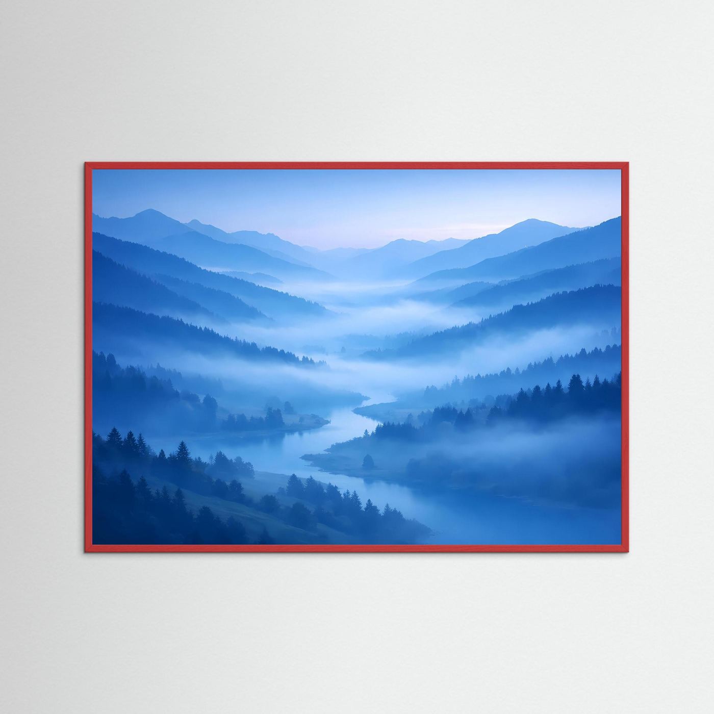 Wandbild mit Alpenlandschaft im Nebel, Flusstal, roter Holzrahmen.