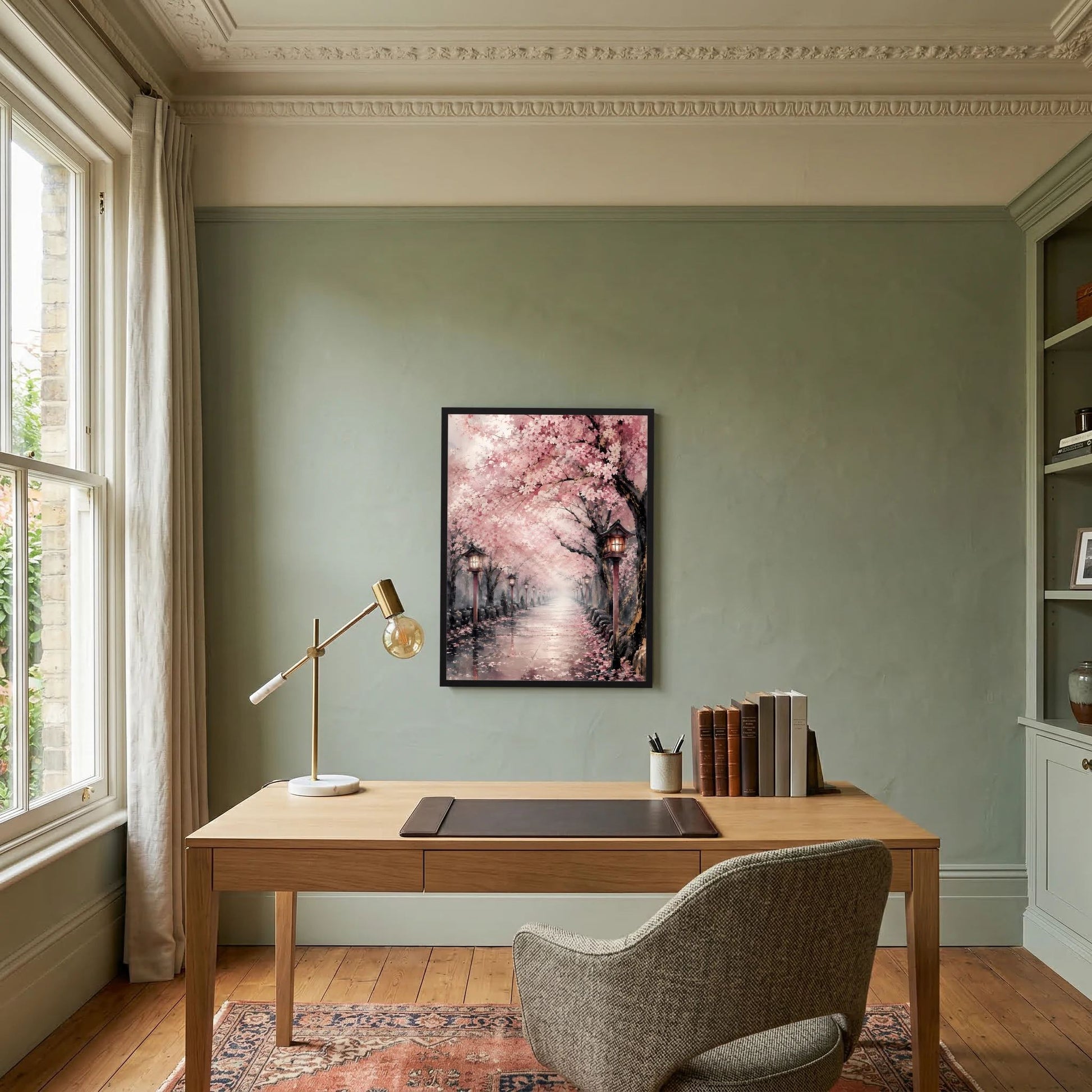 Hochformat-Poster: rosafarbene Kirschblütenallee mit Laternen im dunklen Rahmen.