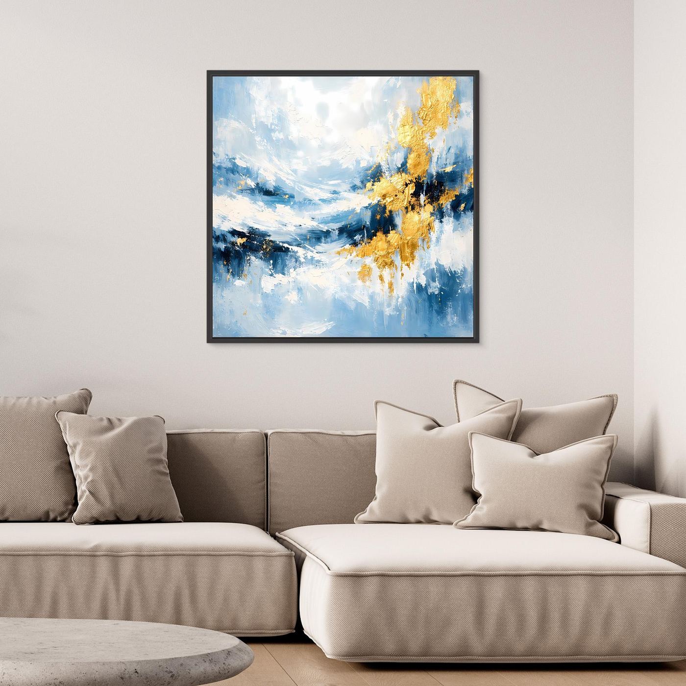 Abstraktes Leinwand-Wandbild mit Meerlandschaft in Türkis und goldfarbenen Akzenten, schwarzer Rahmen