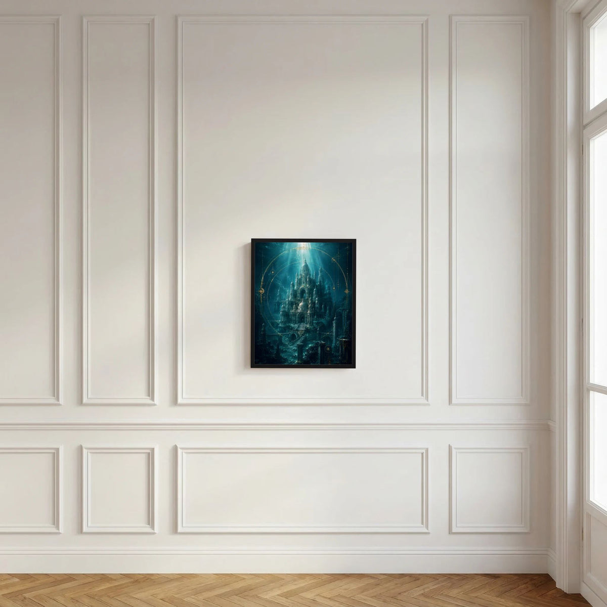 Gerahmtes Kunstposter (Hochformat) mit Unterwasserstadt in Türkis und Gold vor weißen Paneelen