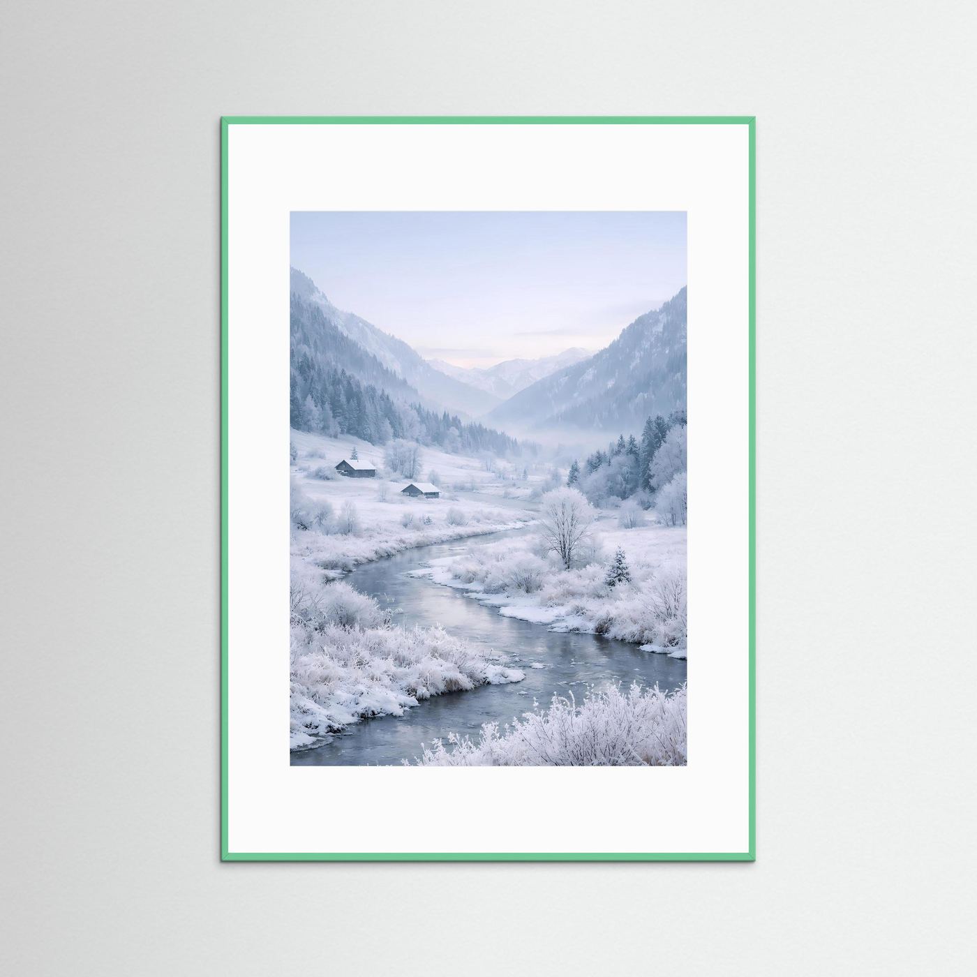 Winterliches Wandbild mit Alpenthal und Flusslauf, grüner Rahmen, weißes Passepartout