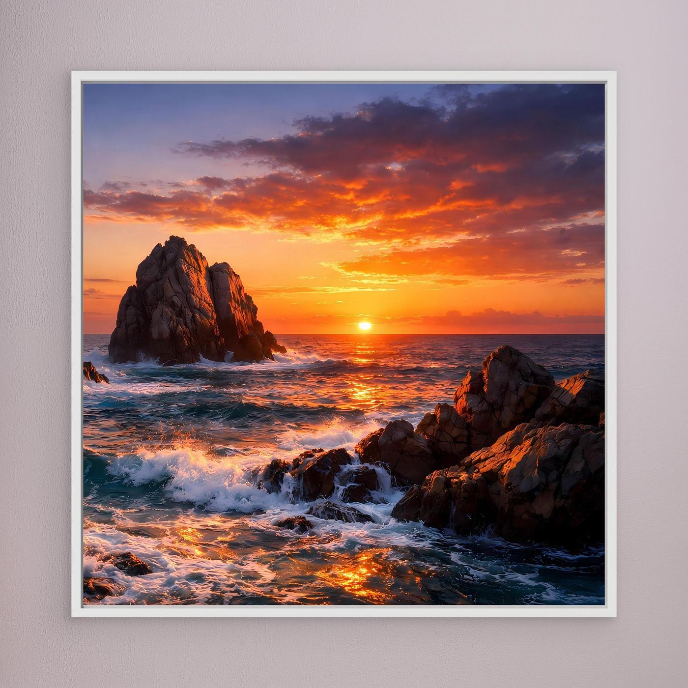 Gerahmtes Leinwandbild mit Sonnenuntergang am Meer, Felsen und Wellen