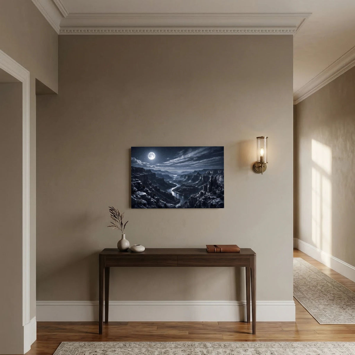 Wandposter mit Mondnacht-Canyonlandschaft, querformat, dunkler Rahmen