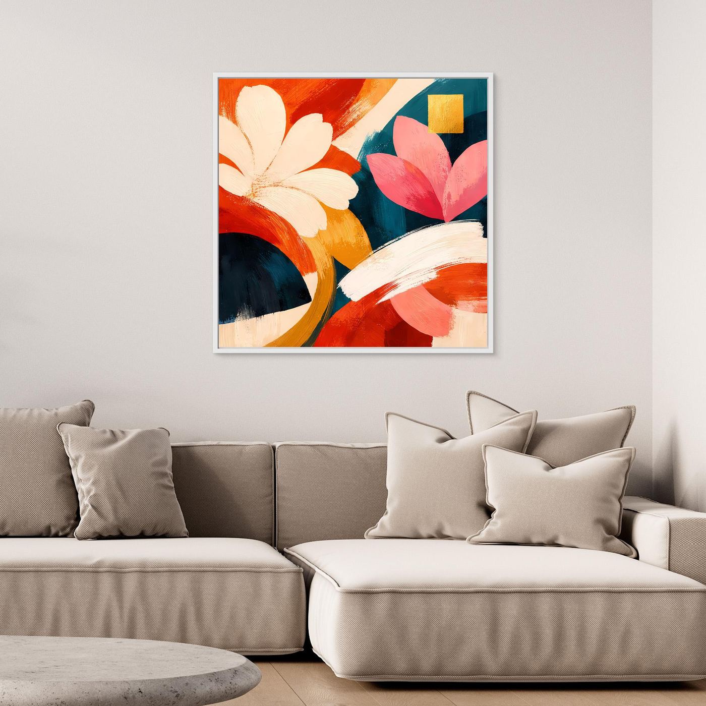 Gerahmtes Leinwandbild mit floraler Abstraktion: große Blüten in Creme, Rot und Pink, mit Gelb