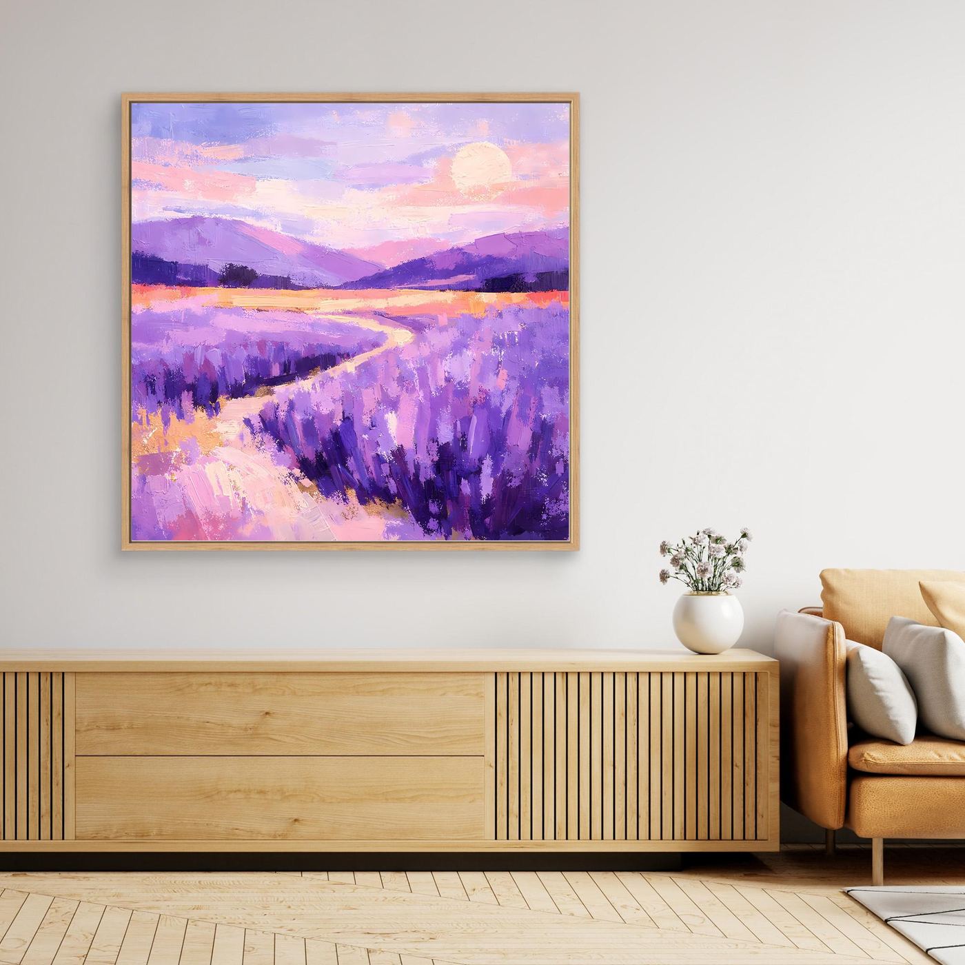 Wandbild mit Lavendelfeld und Bergen, lila abstrahiert, goldener Rahmen