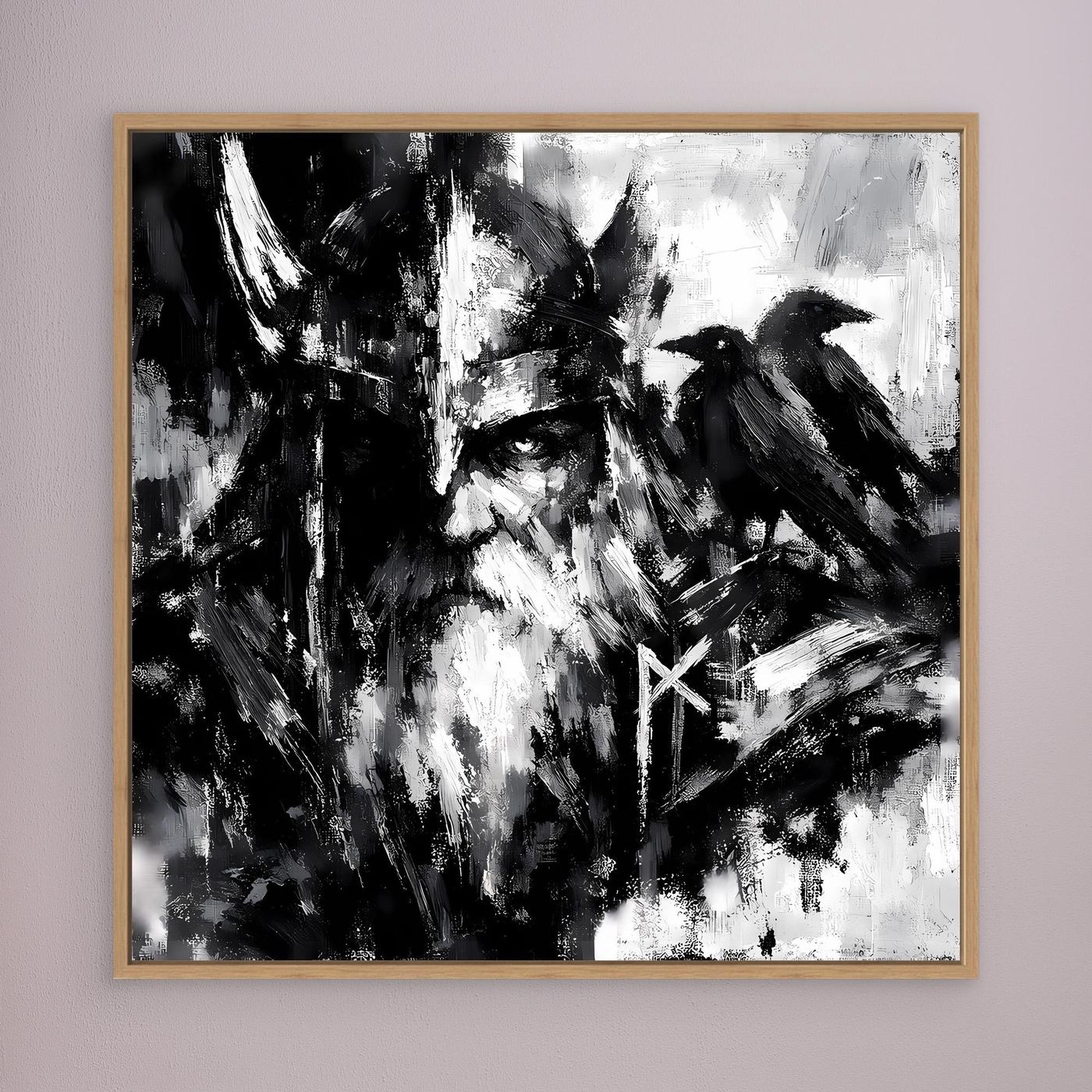 Leinwand-Wandbild mit Odin-Porträt, Rabe und Runensymbol in Schwarzweiß, Eichenrahmen.