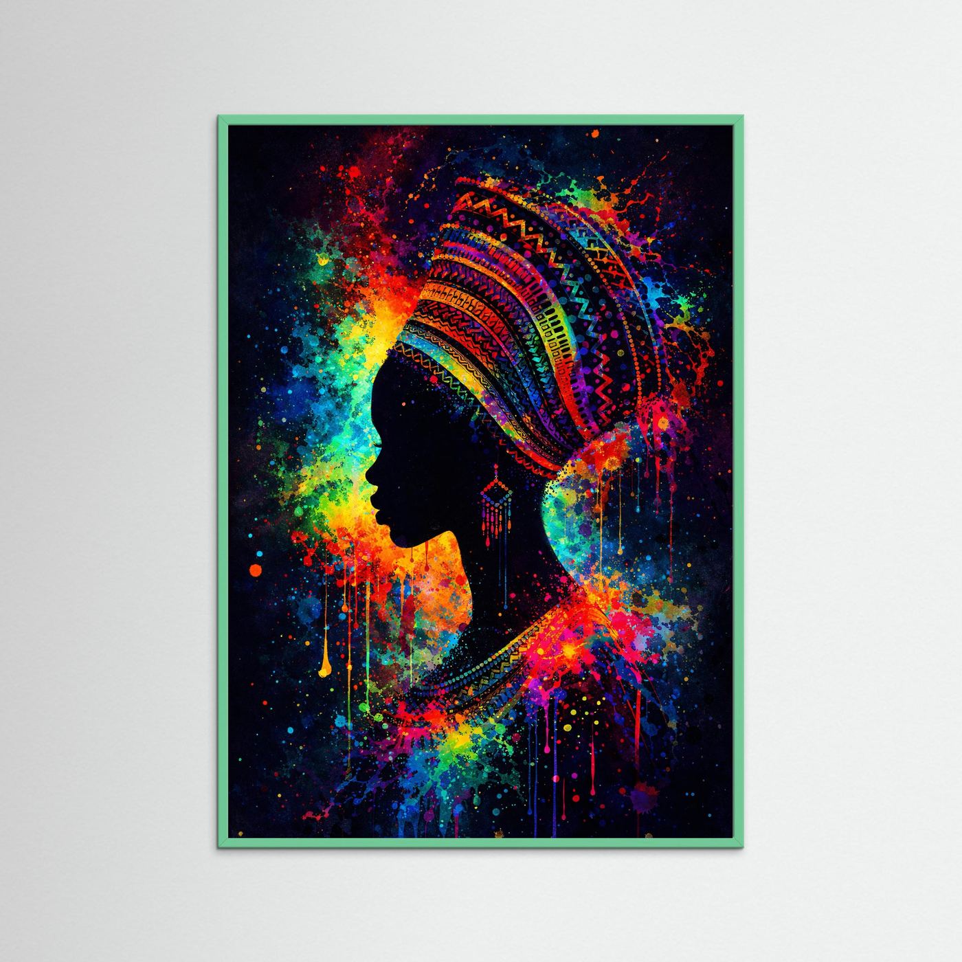 Poster mit Silhouette einer afrikanischen Frau und buntem Kopfschmuck, grün gerahmt