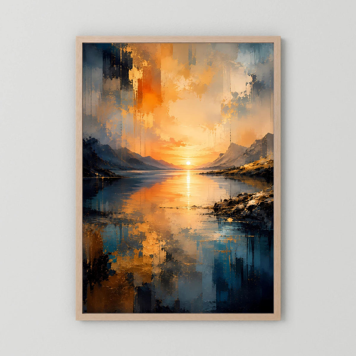 Hochformat-Poster mit Holzrahmen: abstrakte Berglandschaft am See, Sonnenuntergang in Orange