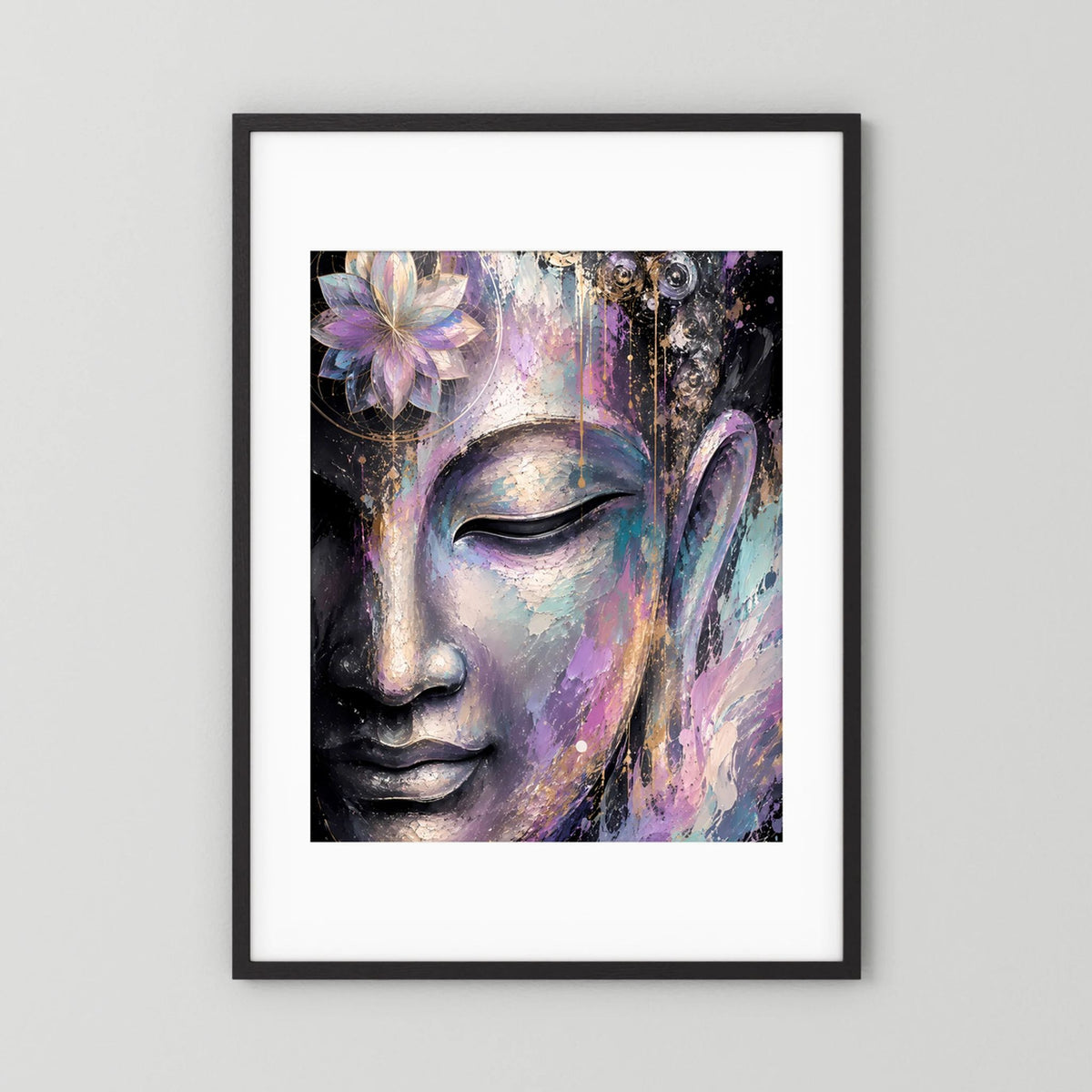 Kunstposter im schwarzen Rahmen mit weißem Passepartout und abstraktem Buddha-Gesicht