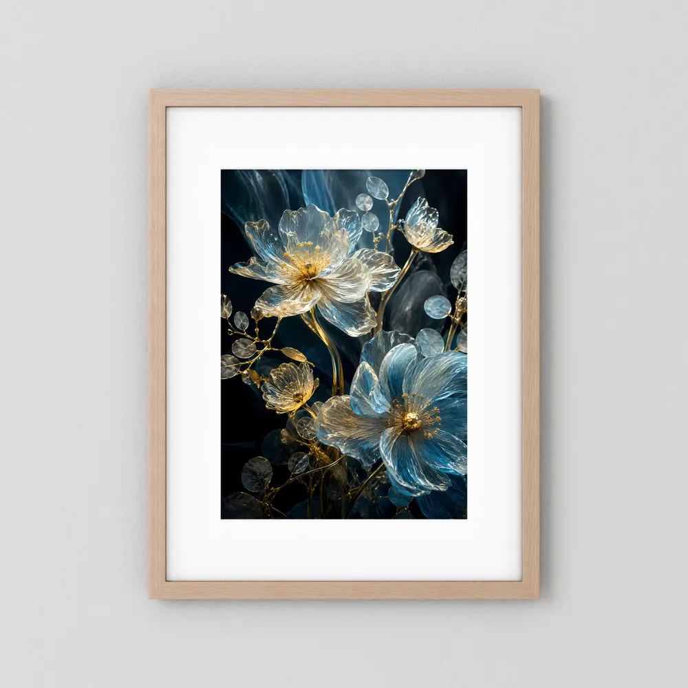 Poster mit blauen und goldenen Kristallblüten im hellen Holzrahmen mit weißem Rand