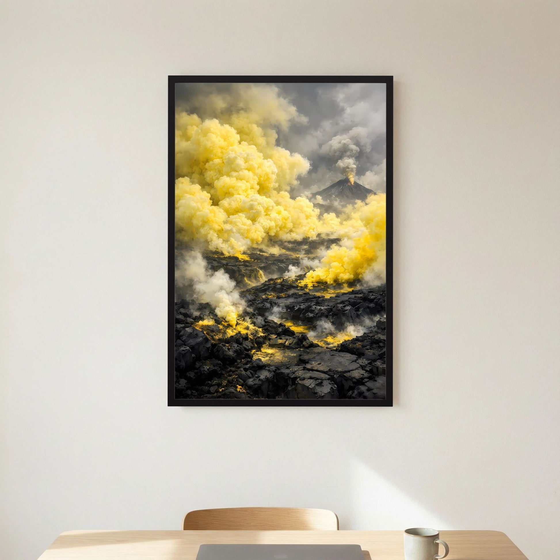 Die Kraft der Natur | Abstraktes Vulkan Poster in Gelb & Schwarz | Modernes Landschaftskunstposter Hochformat