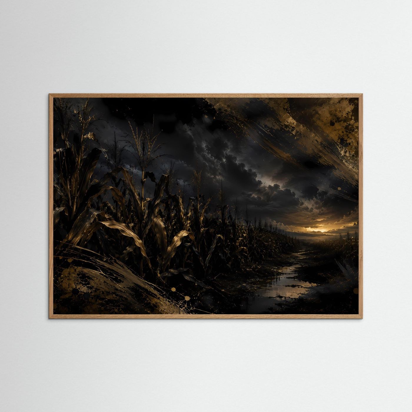 Dunkles Maisfeld bei Sonnenuntergang | Mystische Landschaft in Schwarz & Gold