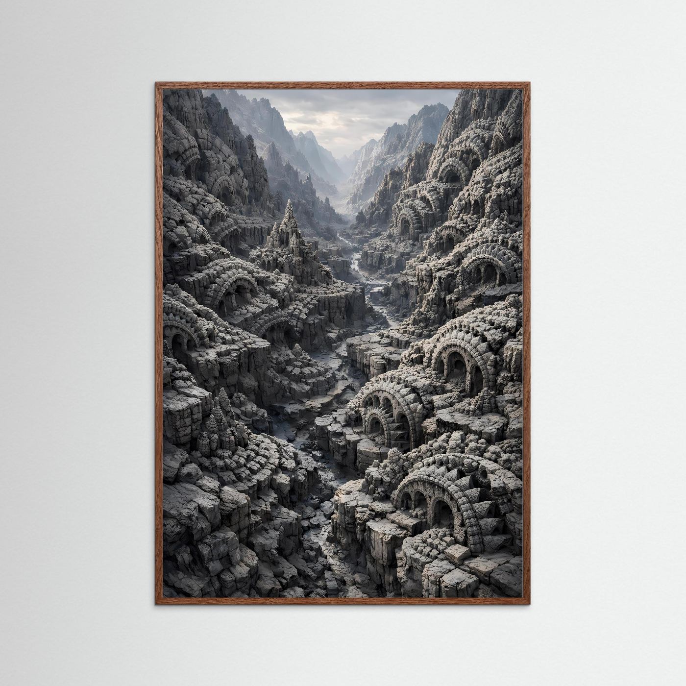 Kunstposter mit Ruinen-Schlucht in Steingrau in dunkelbraunem Holzrahmen, Hochformat