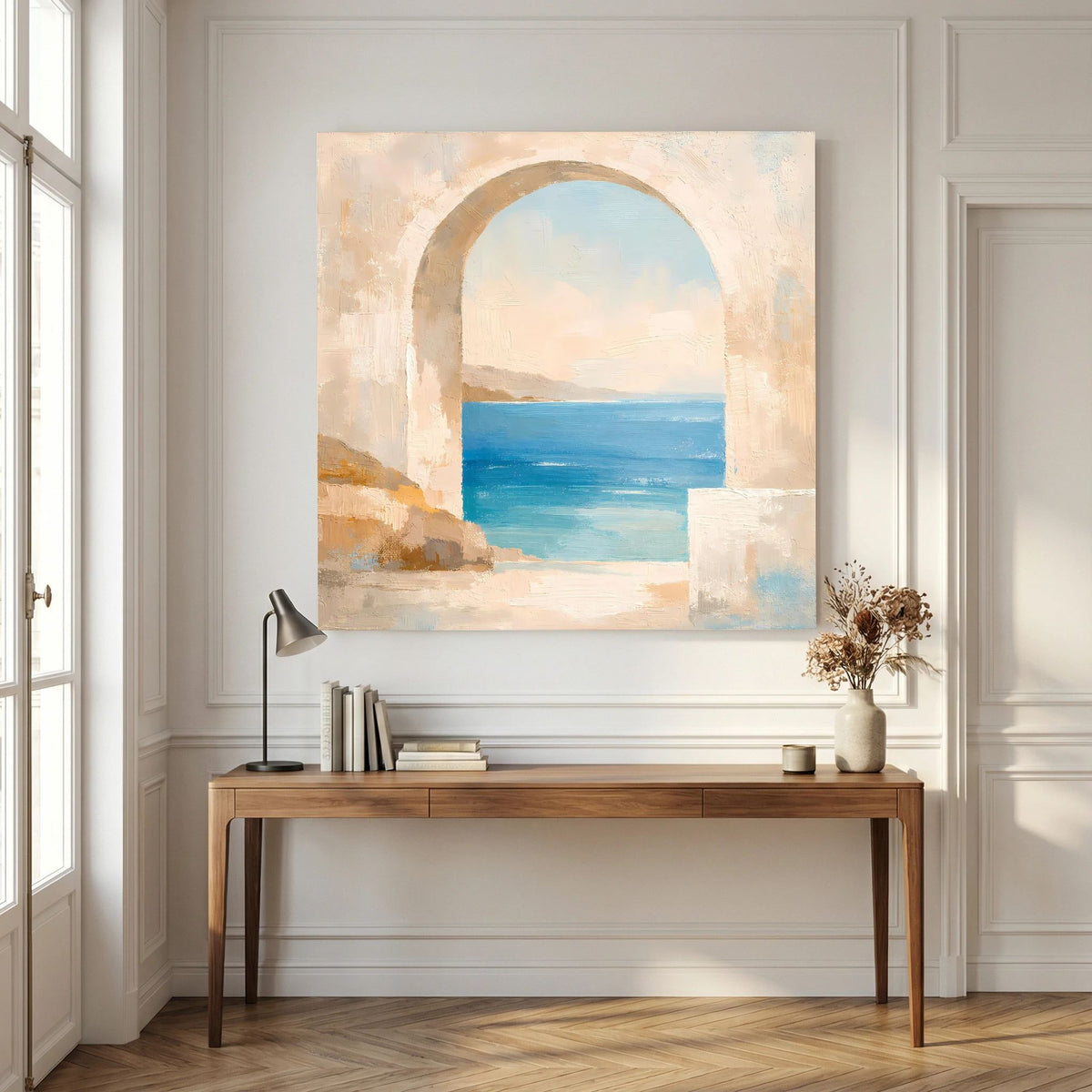 Leinwandbild mit mediterranem Torbogen, Meerblick mit türkisblauen Wellen und beigen Pinselstrichen