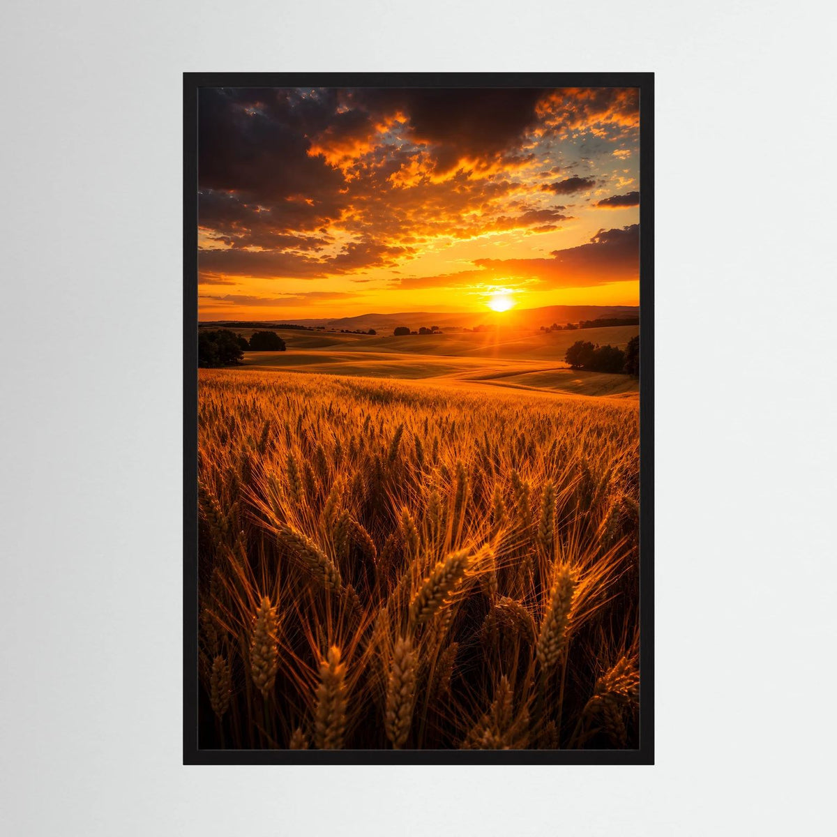 Poster im Hochformat mit Sonnenuntergang über goldenem Weizenfeld im schwarzen Rahmen