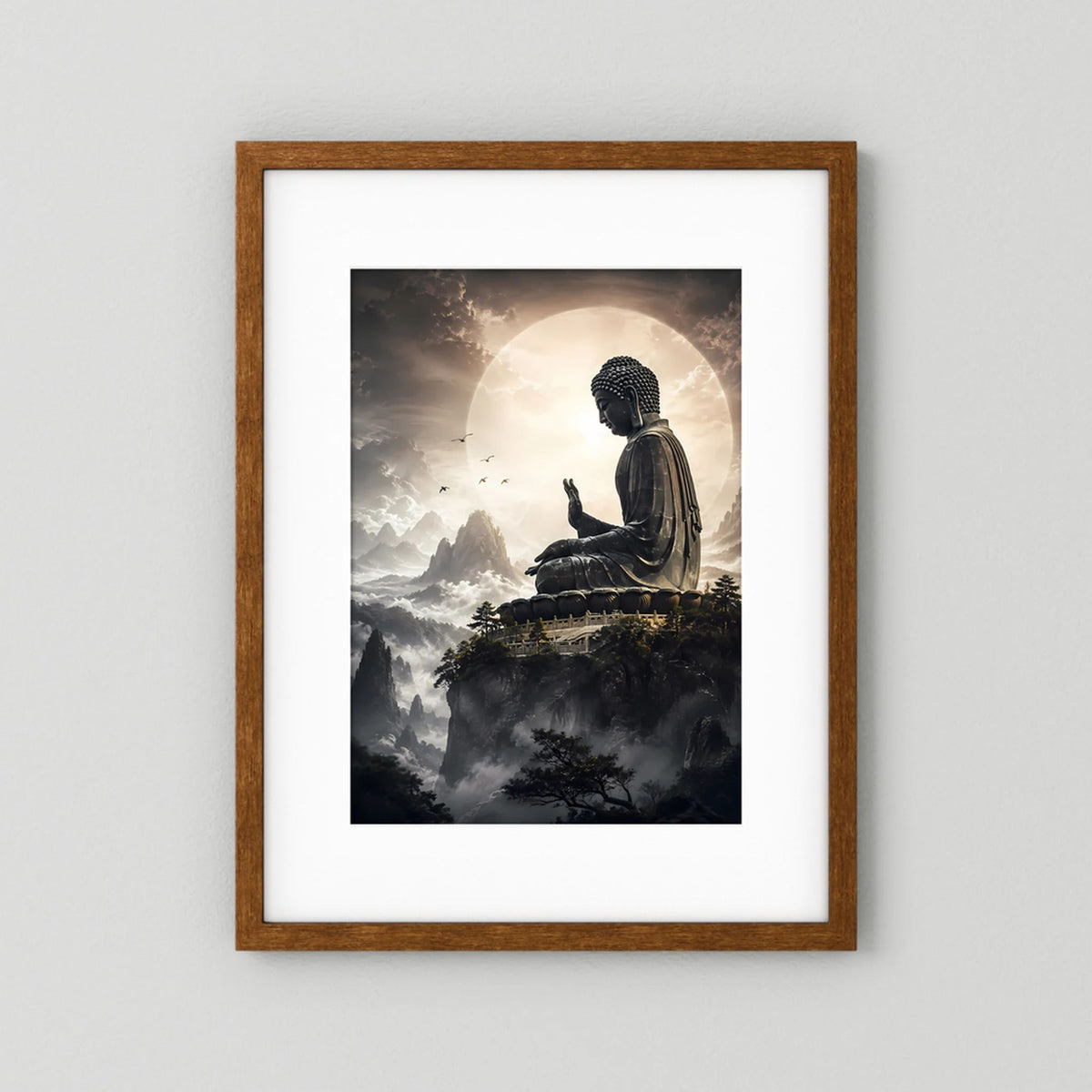 Poster mit sitzendem Buddha über Wolken, goldener Mond, dunkle Berge, dunkelbrauner Holzrahmen