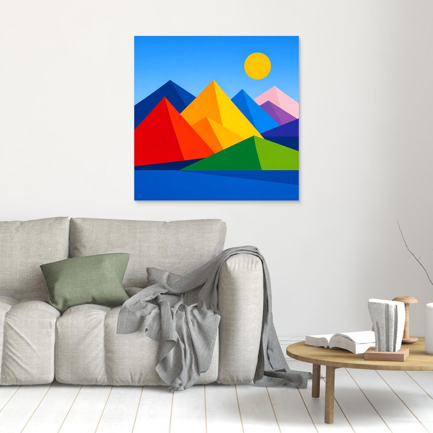 Leinwandbild mit geometrischer Berglandschaft und Sonne in farbigen Dreiecken.