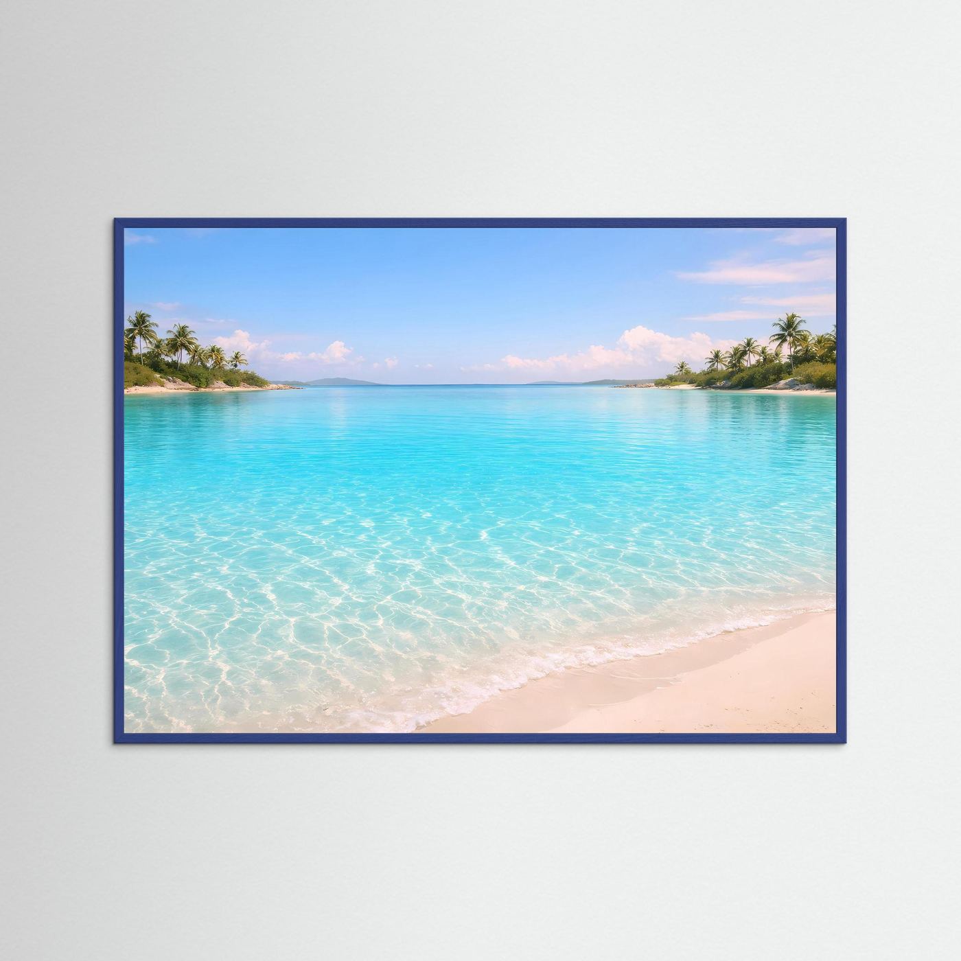 Strandposter Panorama mit türkisblauem Wasser, Sandstrand und Palmen im blauem Rahmen