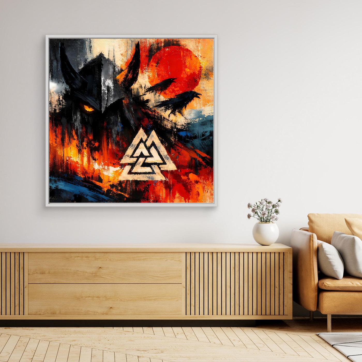 Wandbild: schwarzer Rabe, roter Mond und Valknut-Symbol, flammenfarben, weiß gerahmt
