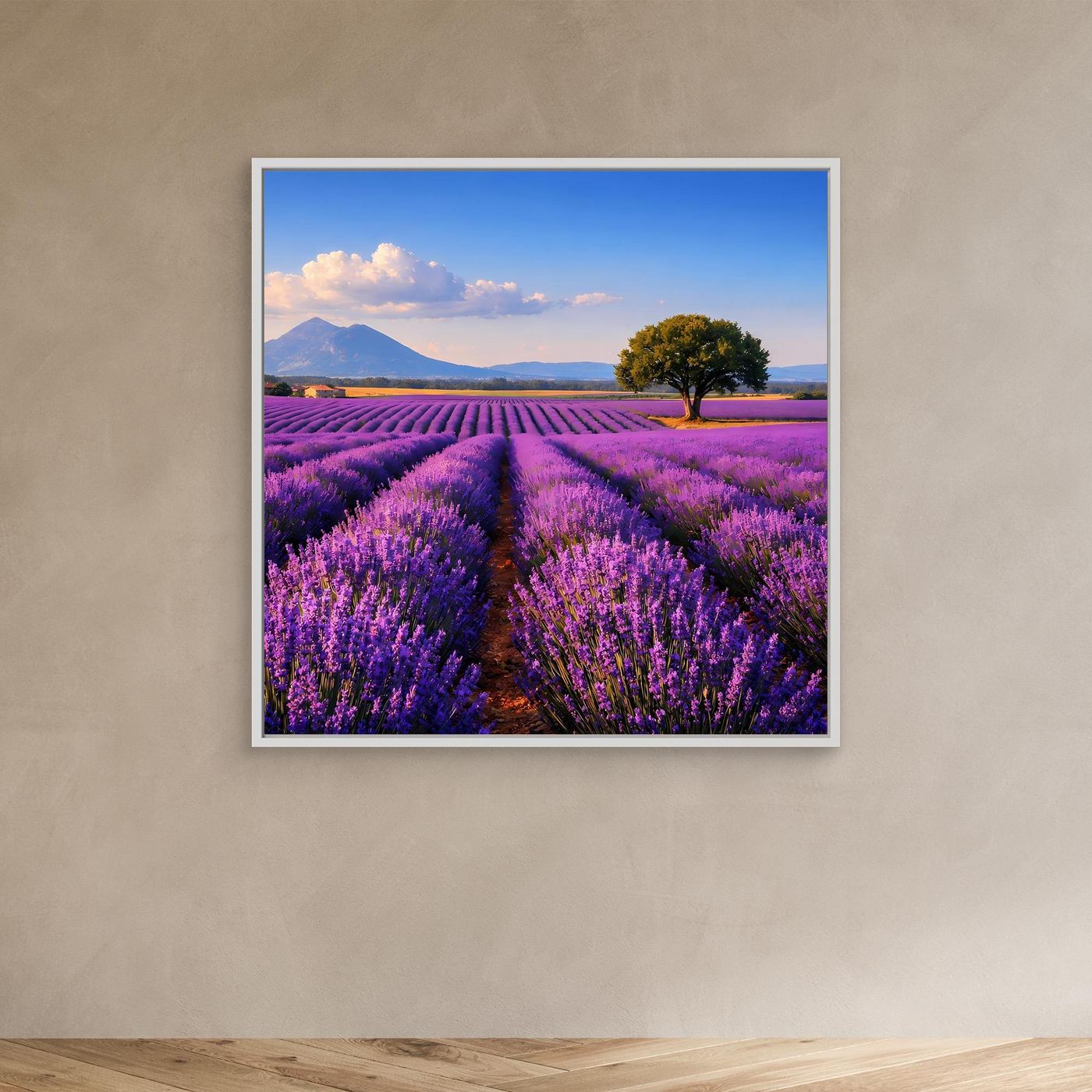 Kleines Leinwand-Landschaftsbild mit Lavendelfeld und Baum, weiß gerahmt