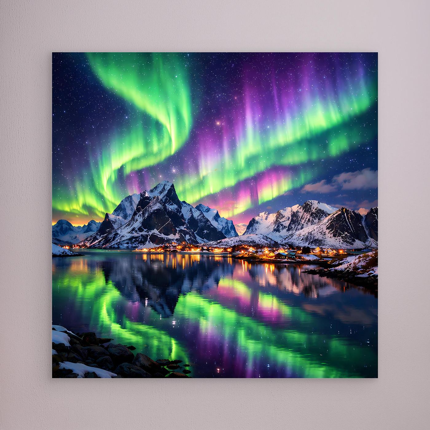 Leinwandbild mit Polarlicht (Grün/Lila), Bergpanorama und Spiegelung im Wasser, ohne Rahmen