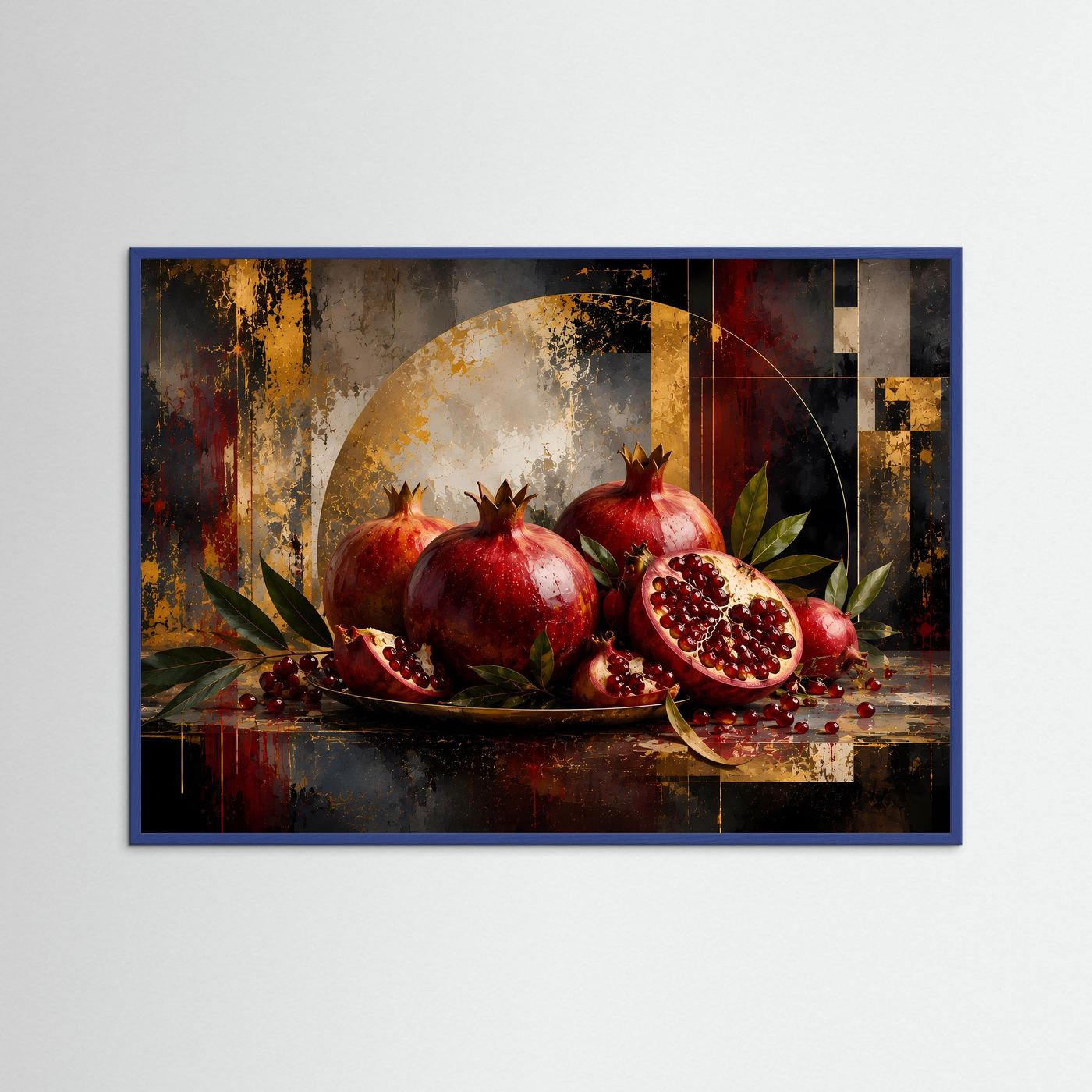 Gerahmtes Poster im Querformat mit Granatäpfeln und angeschnittener Frucht auf dunkler Fläche