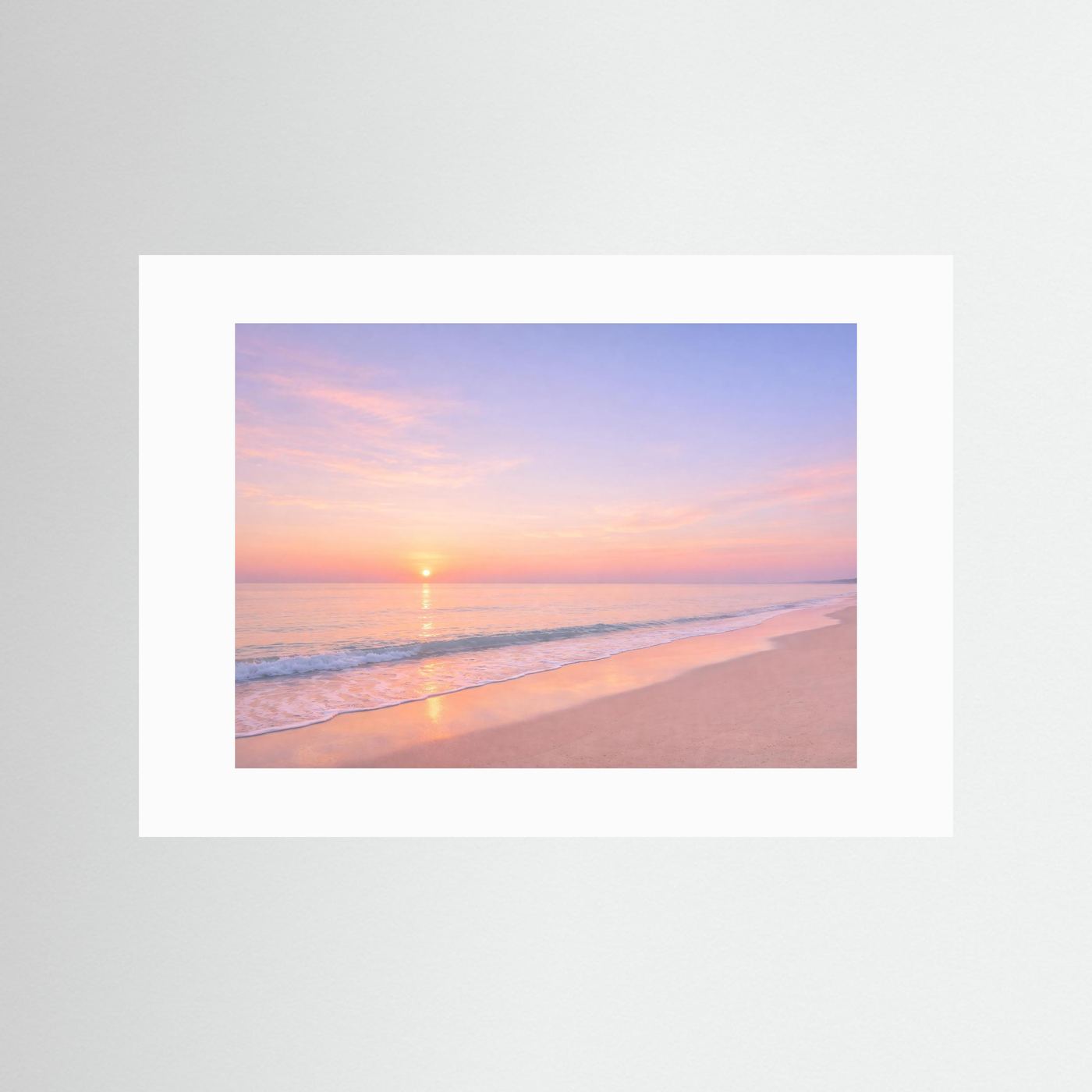 Strandposter im Querformat mit weißem Passepartout: Sonnenuntergang am Meer