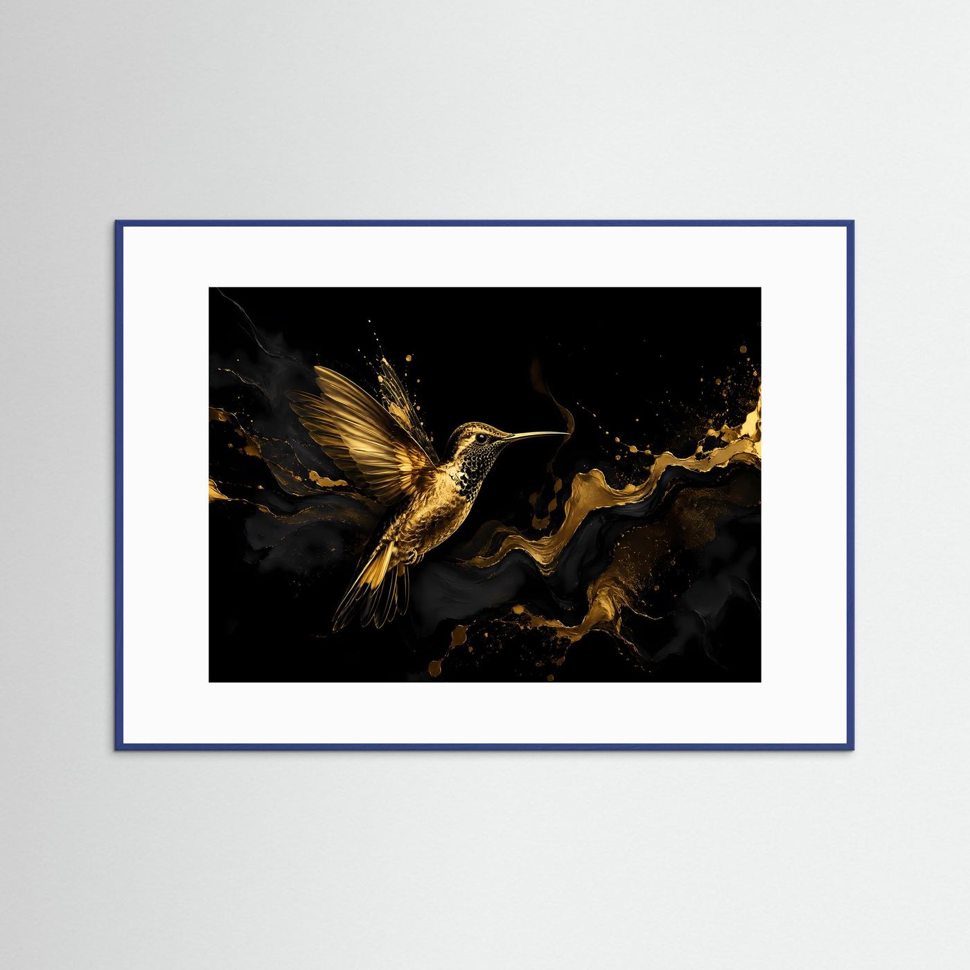 Vogelposter Querformat mit goldenem Kolibri auf dunklem Hintergrund, blau gerahmt