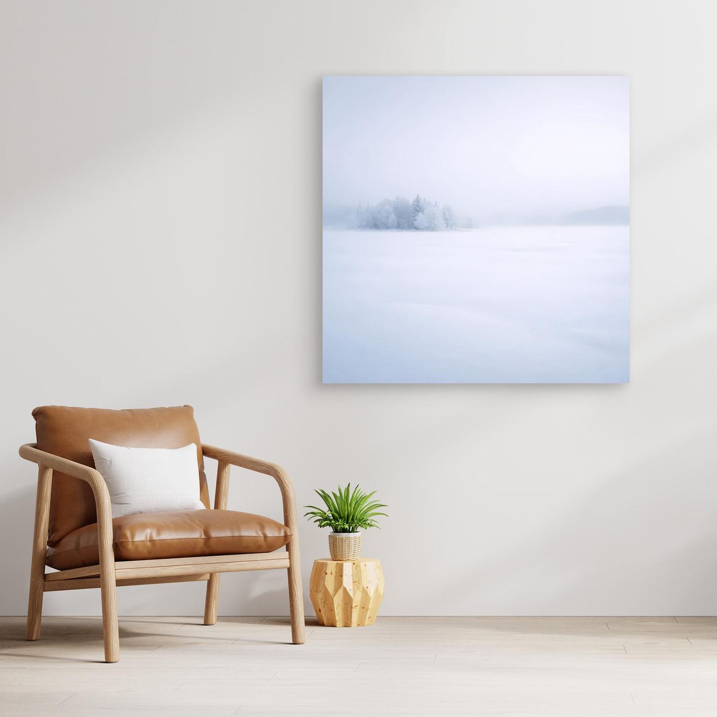 Leinwandbild Wintersee im Nebel, verschneite Landschaft ohne sichtbaren Rahmen