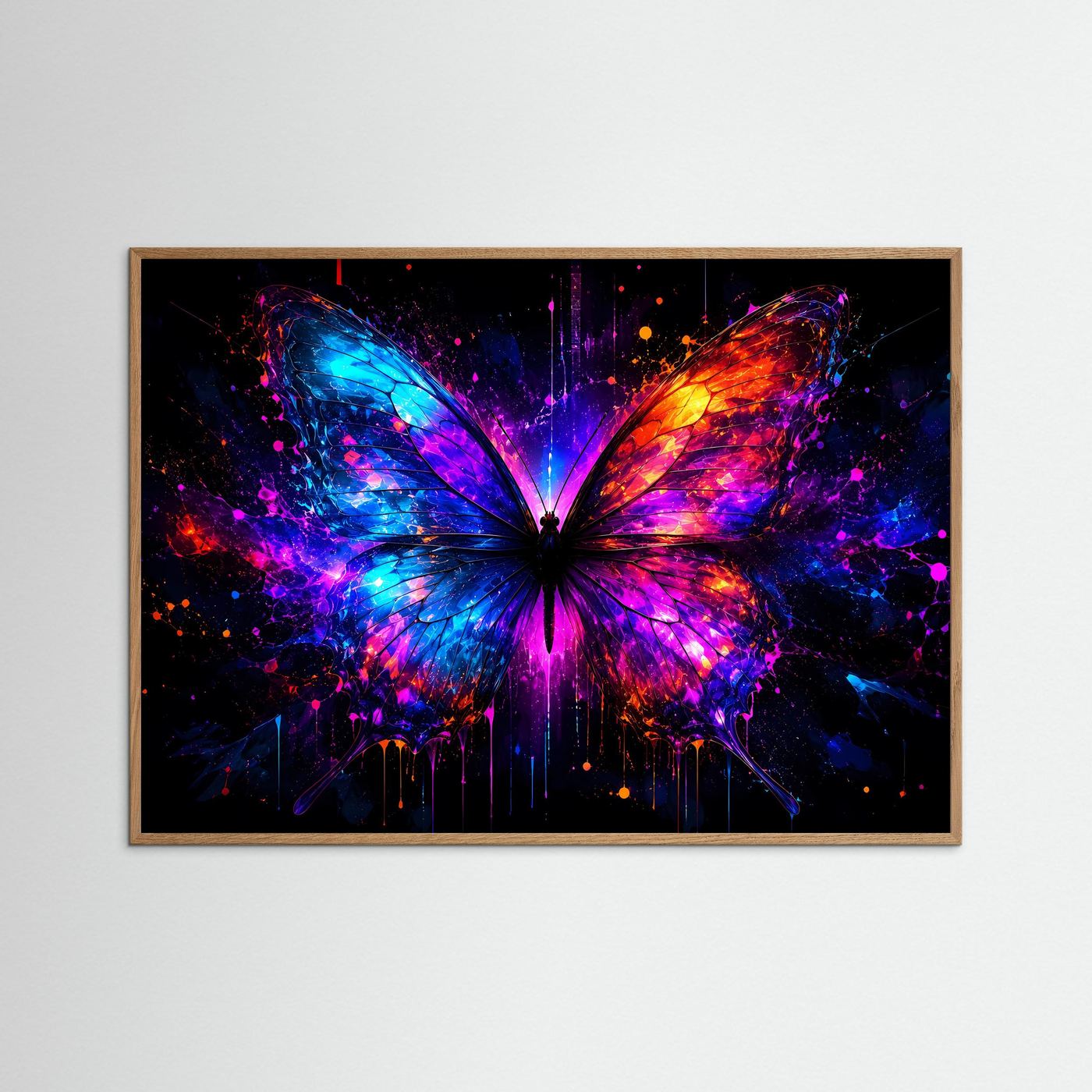 Abstraktes Neon-Schmetterlingsposter mit leuchtendem Schmetterling, im braunen Holzrahmen