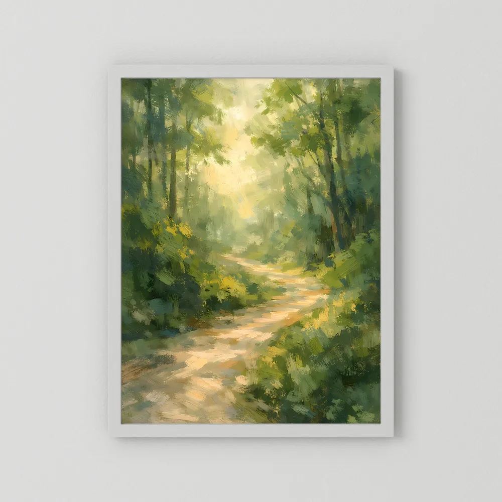 Wandposter Waldweg im Sonnenlicht, weißer Rand ohne sichtbaren Rahmen, hochformatig