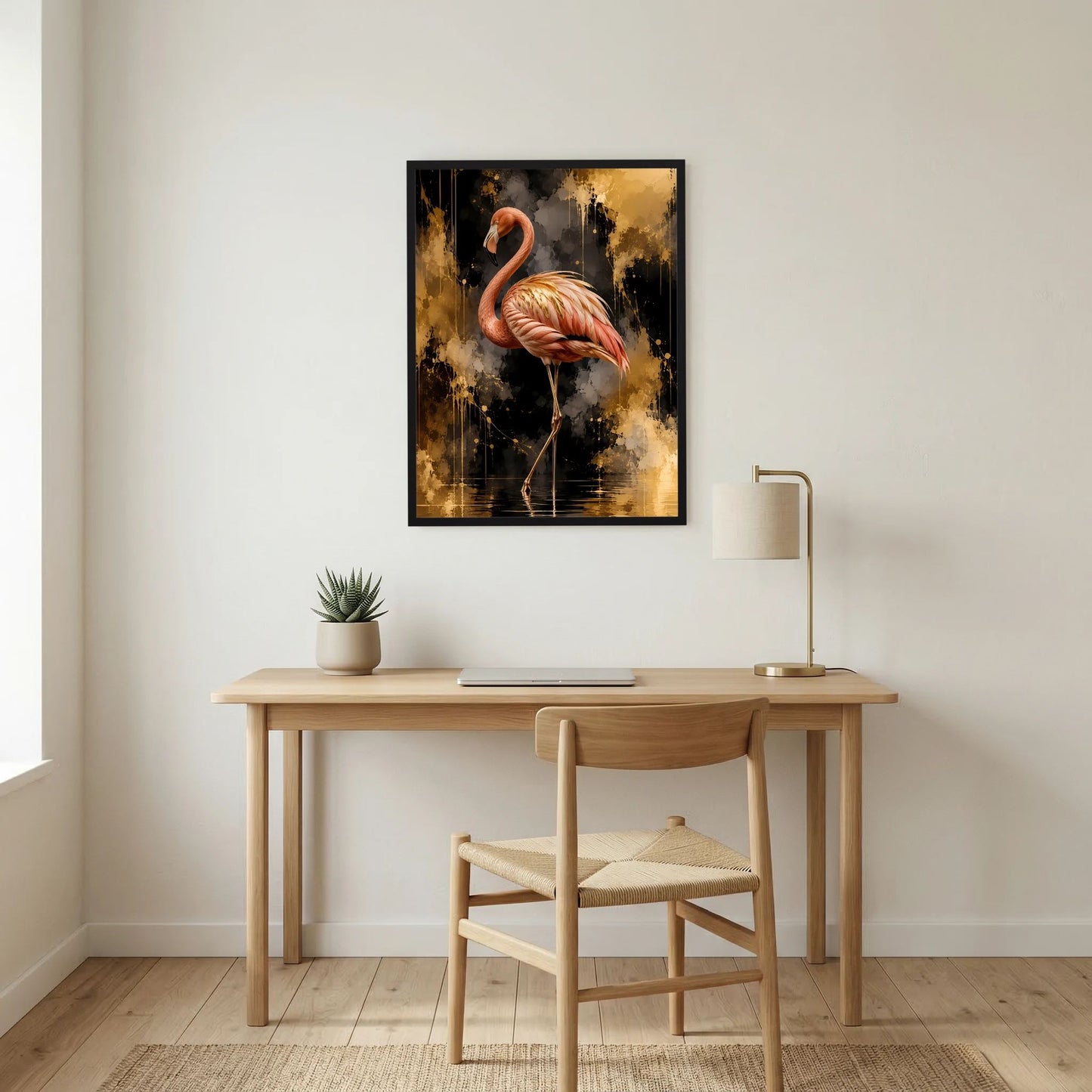 Poster im Hochformat mit Flamingo, schwarz gerahmt, gold-schwarzer abstrakter Stil