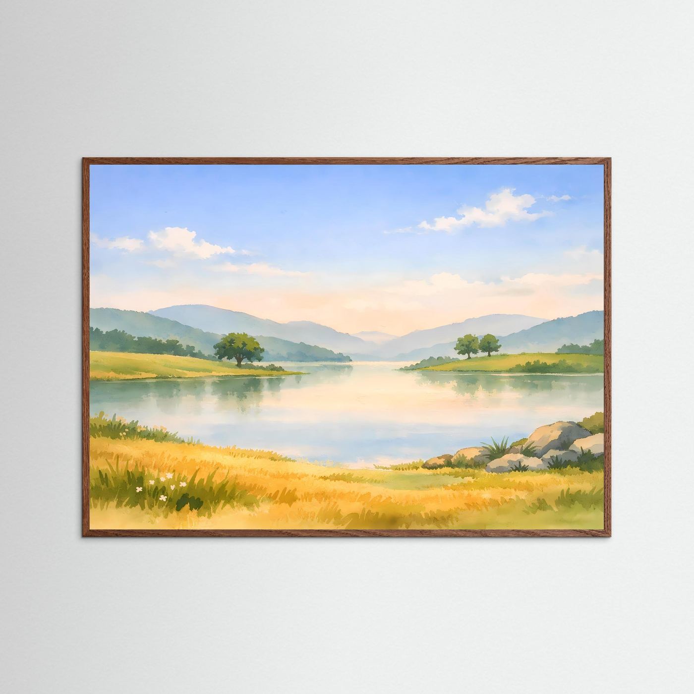 Natur-Poster im Aquarellstil im Querformat mit braunem Rahmen: See, Wiesen, Hügel