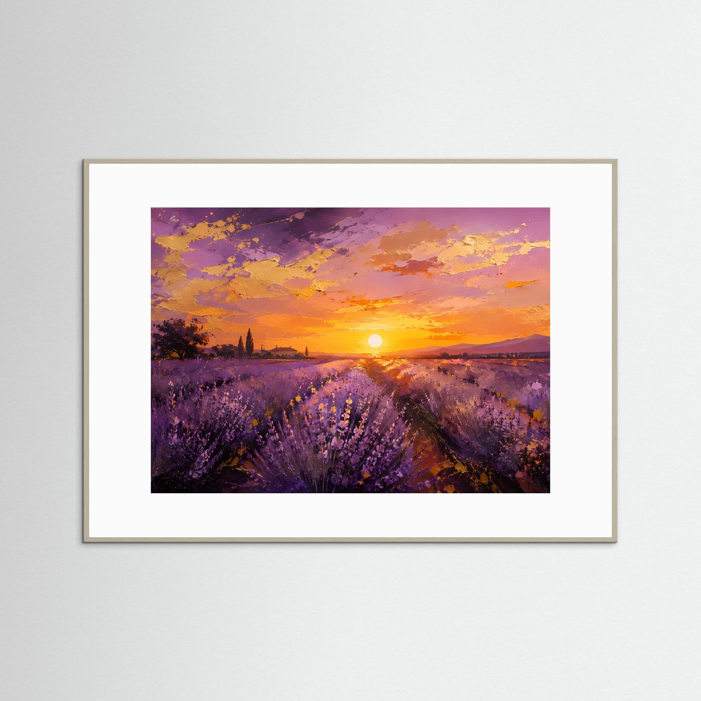 Gerahmtes Poster mit Lavendelfeld und Sonnenuntergang in Gold- und Violetttönen, weißer Rand