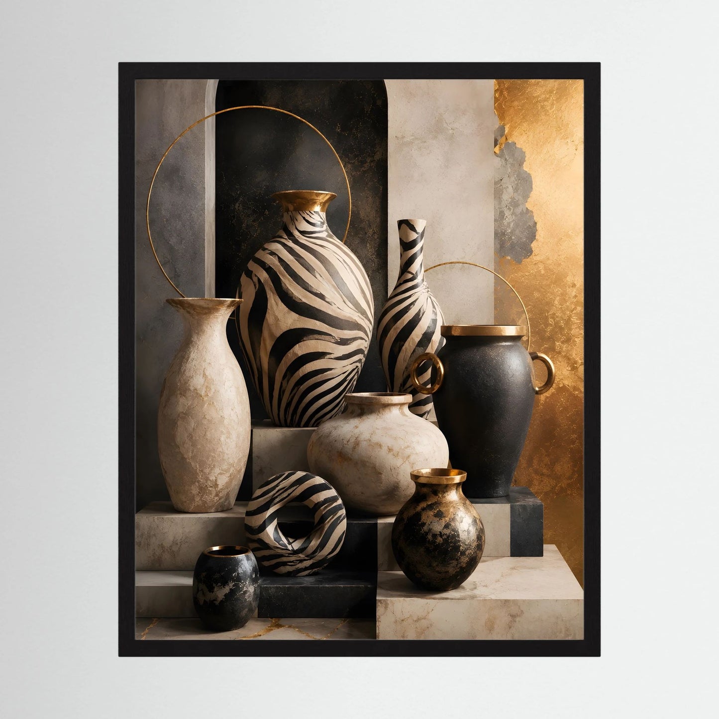 Gerahmtes Poster mit Zebra-Vasen-Motiv: Keramik in Schwarz, Weiß und Gold