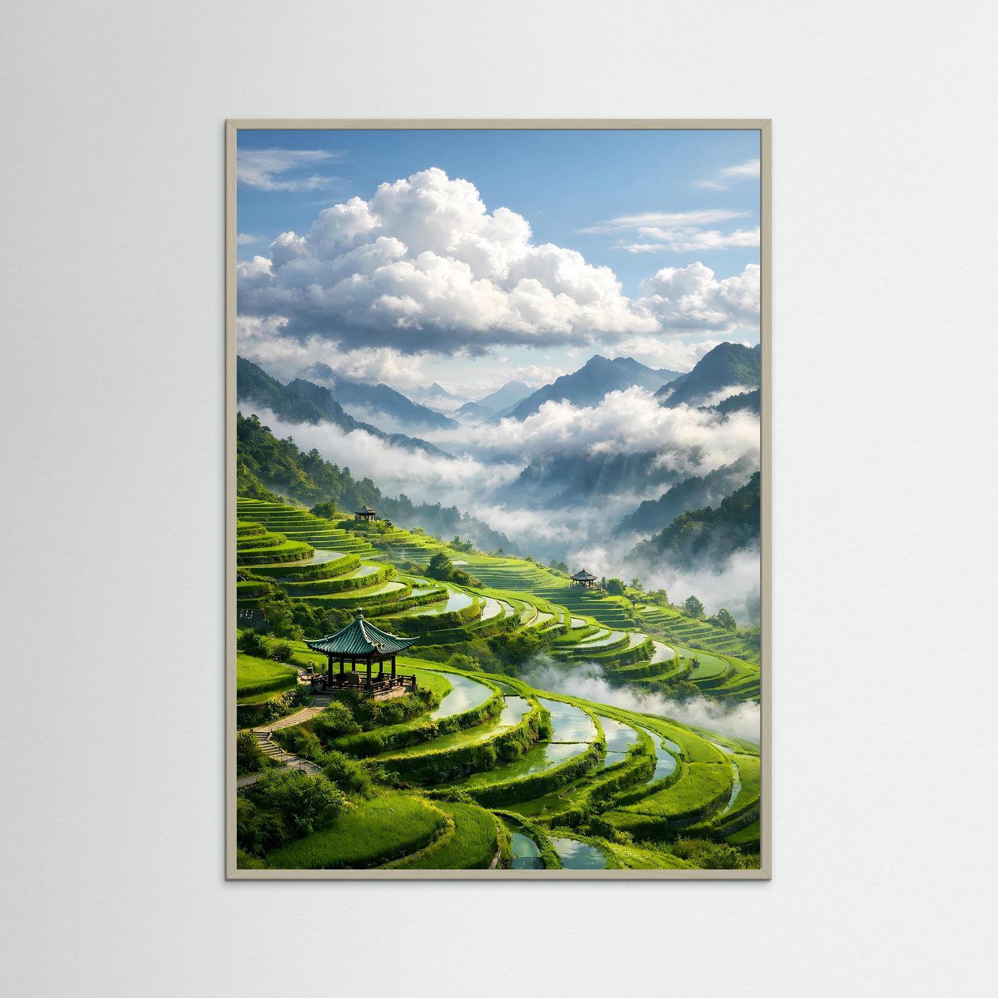 Natur-Poster im Hochformat mit Reisterrassen und Nebel, grauer Rahmen