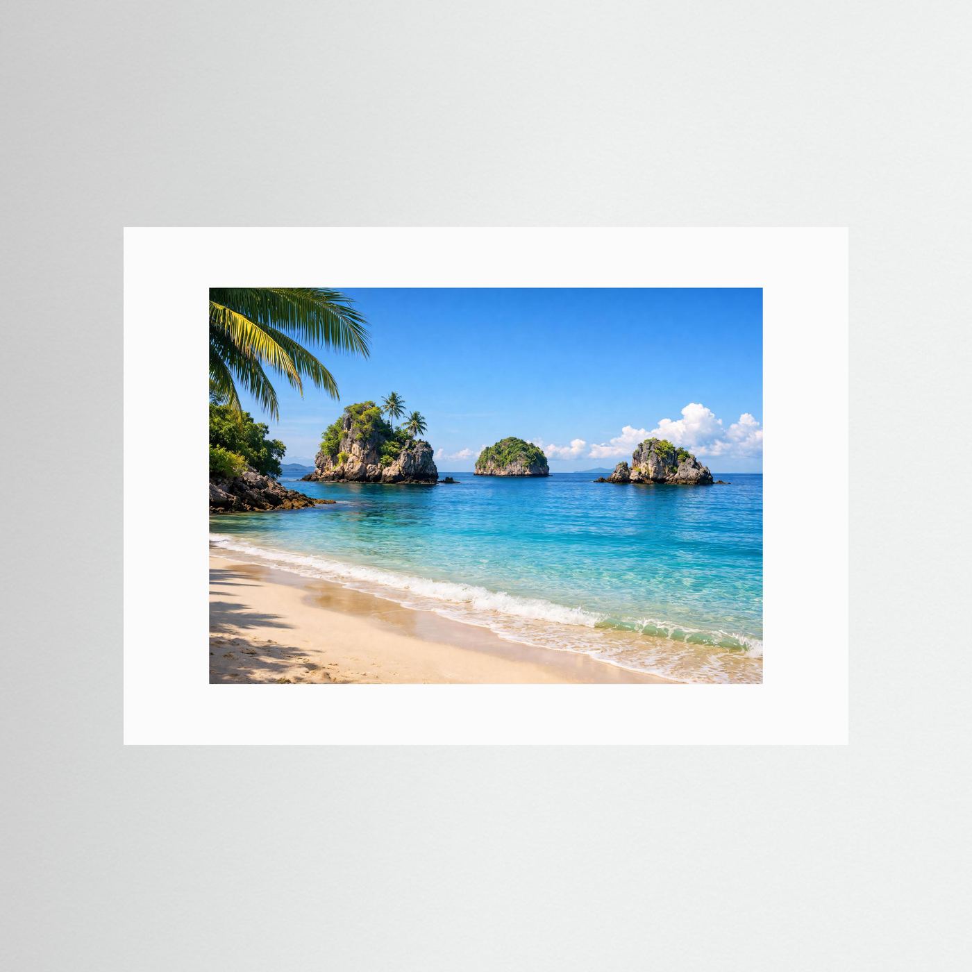 Strandposter Panorama mit weißem Passepartout: tropische Bucht, Palmen und Inseln