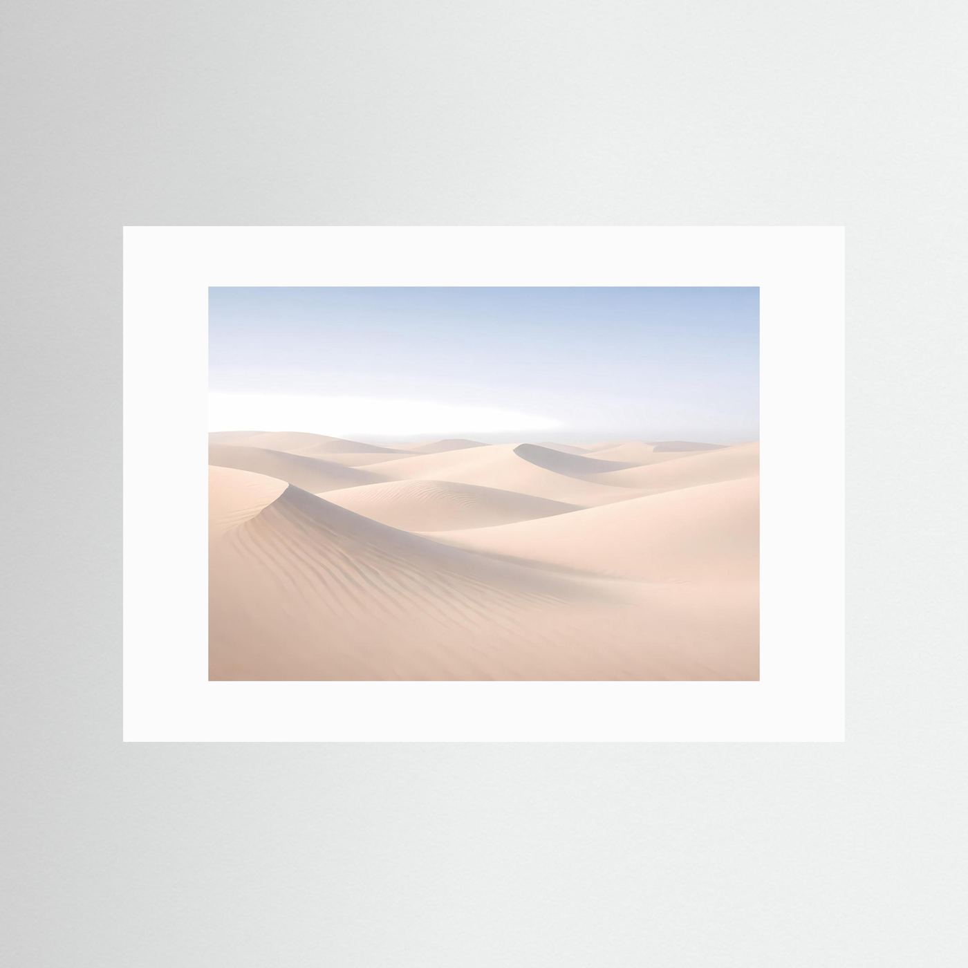 Minimalistische Sanddünen in sanften Erdtönen | Wüste Panorama Poster Querformat